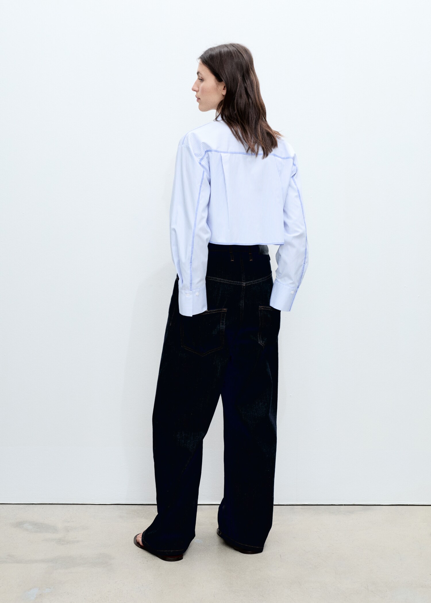 Kort skjorta med ränder och sömdetaljer - Artikelns baksida