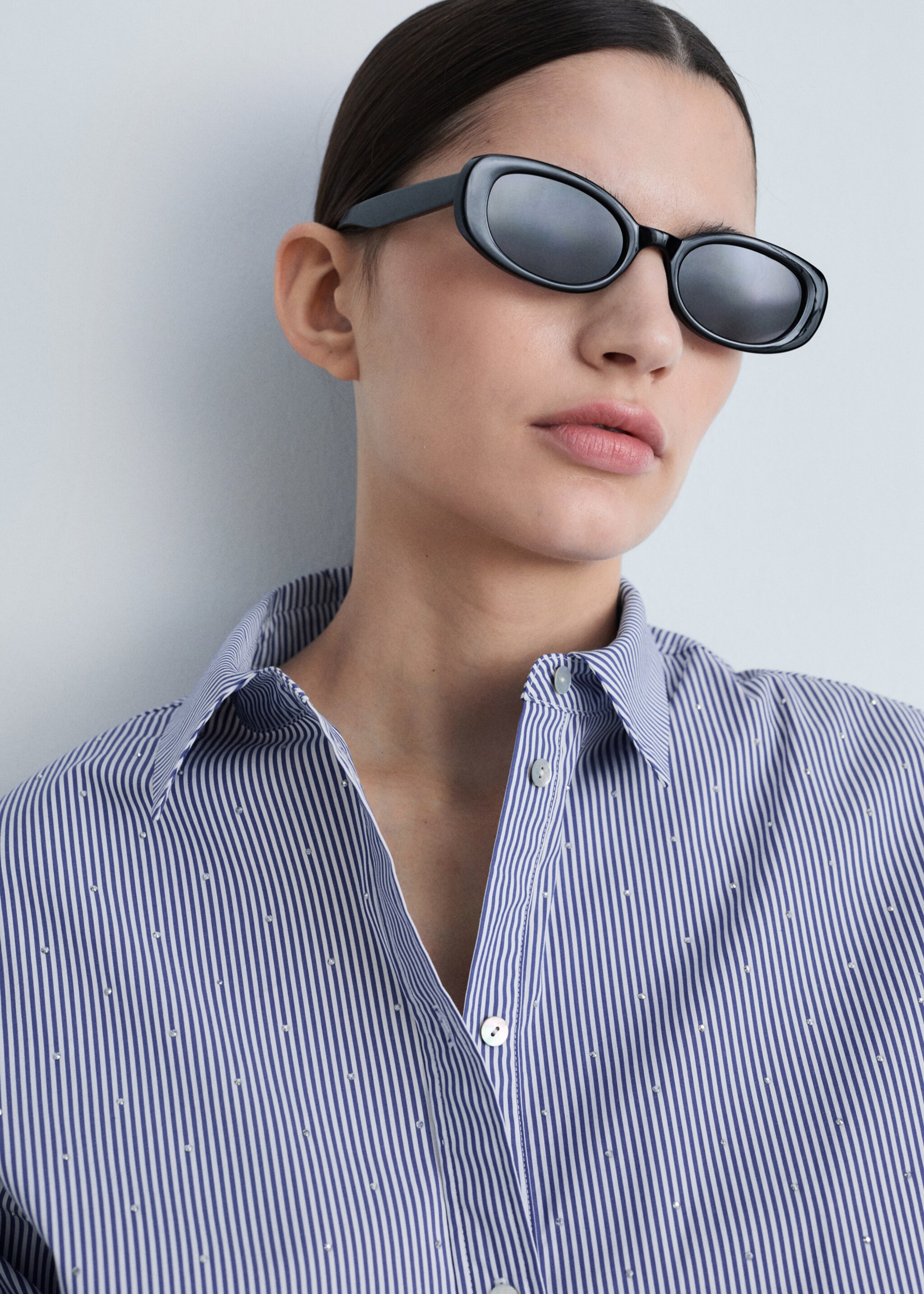 Striped shirt with rhinestone detail - Details of the article 6, Sky Blue. Ref: 87035748-00.