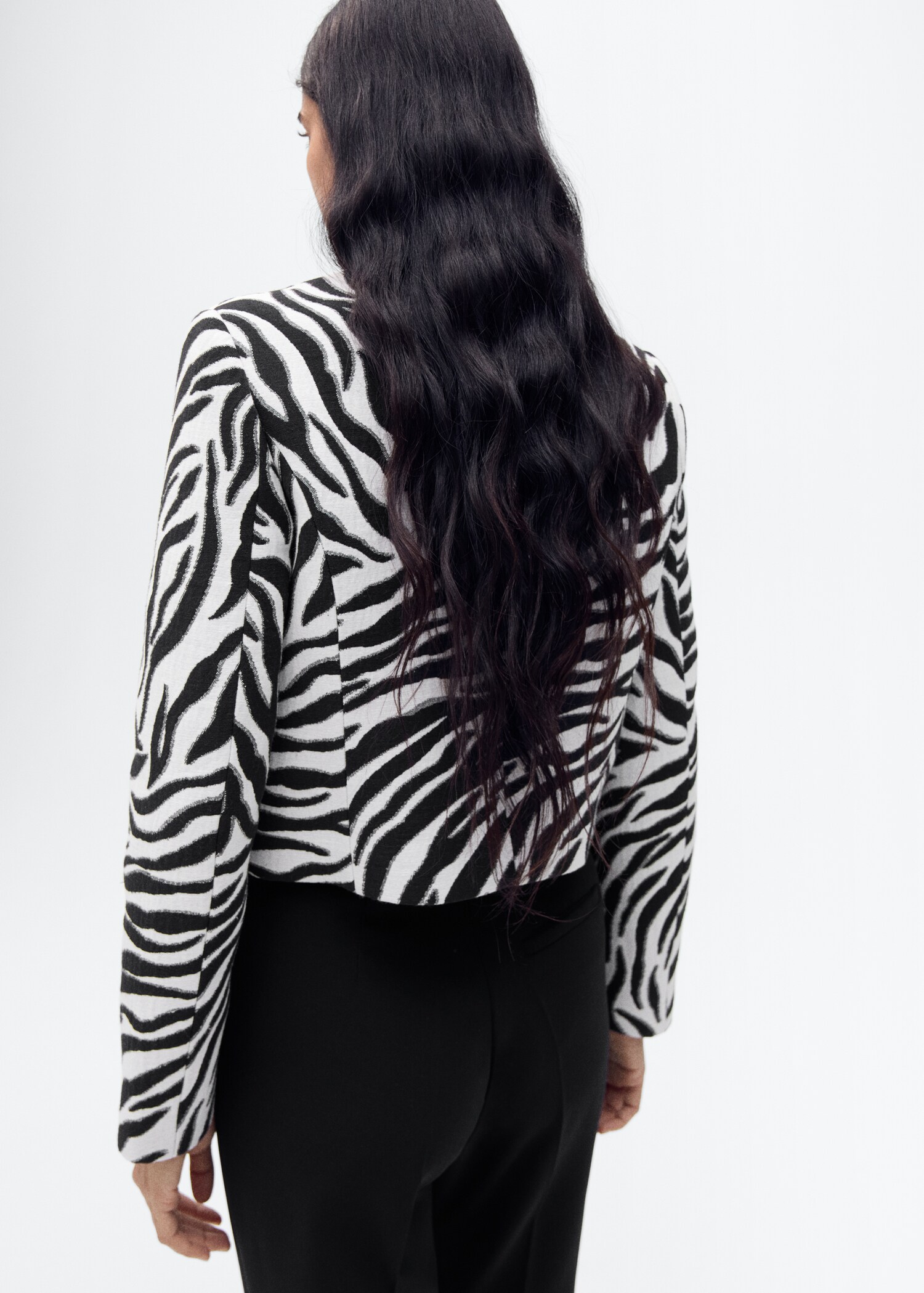 Zebra-print jacket with buttons - Reverse of the article