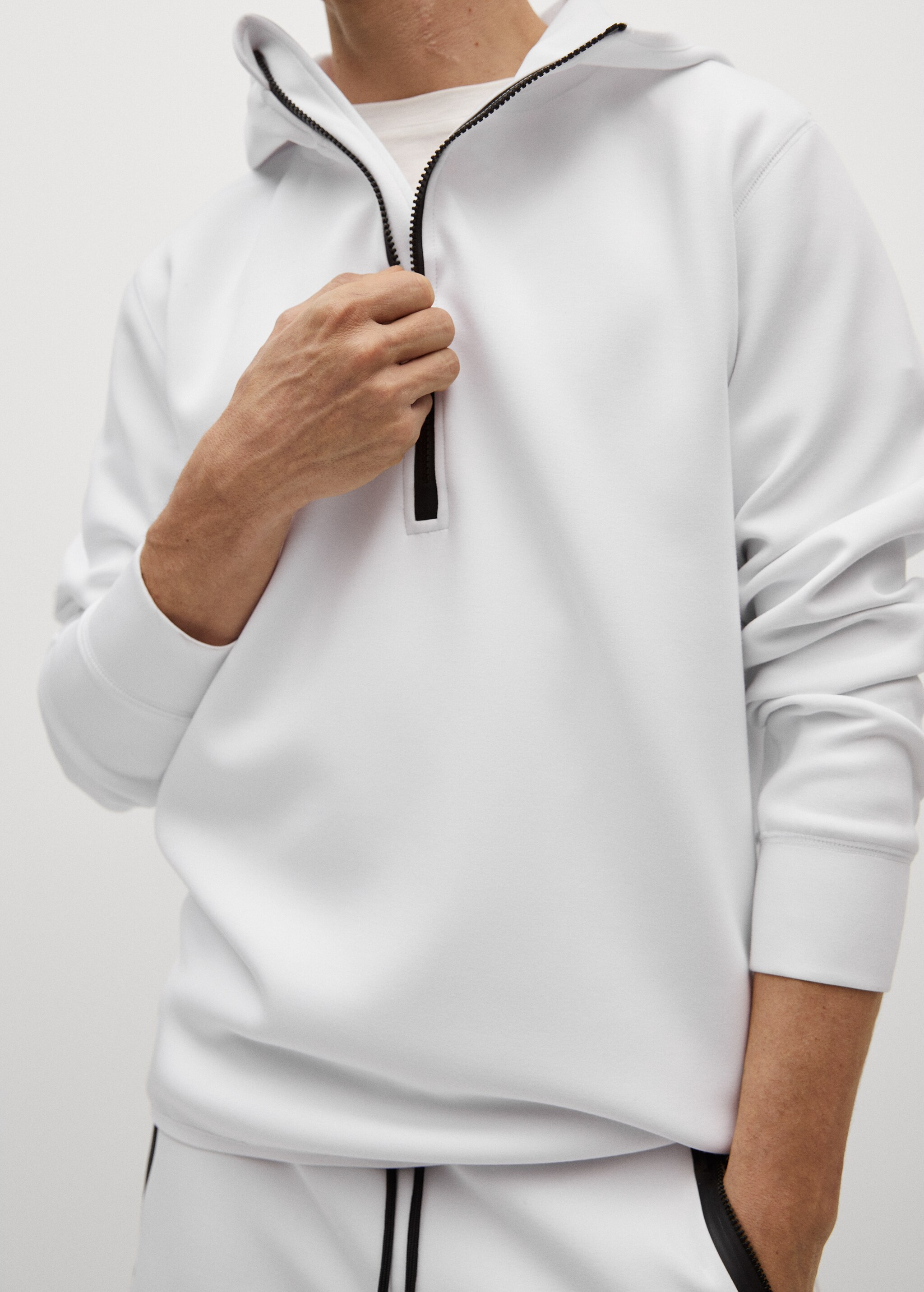 Sudadera técnica capucha - Detalle del artículo 2