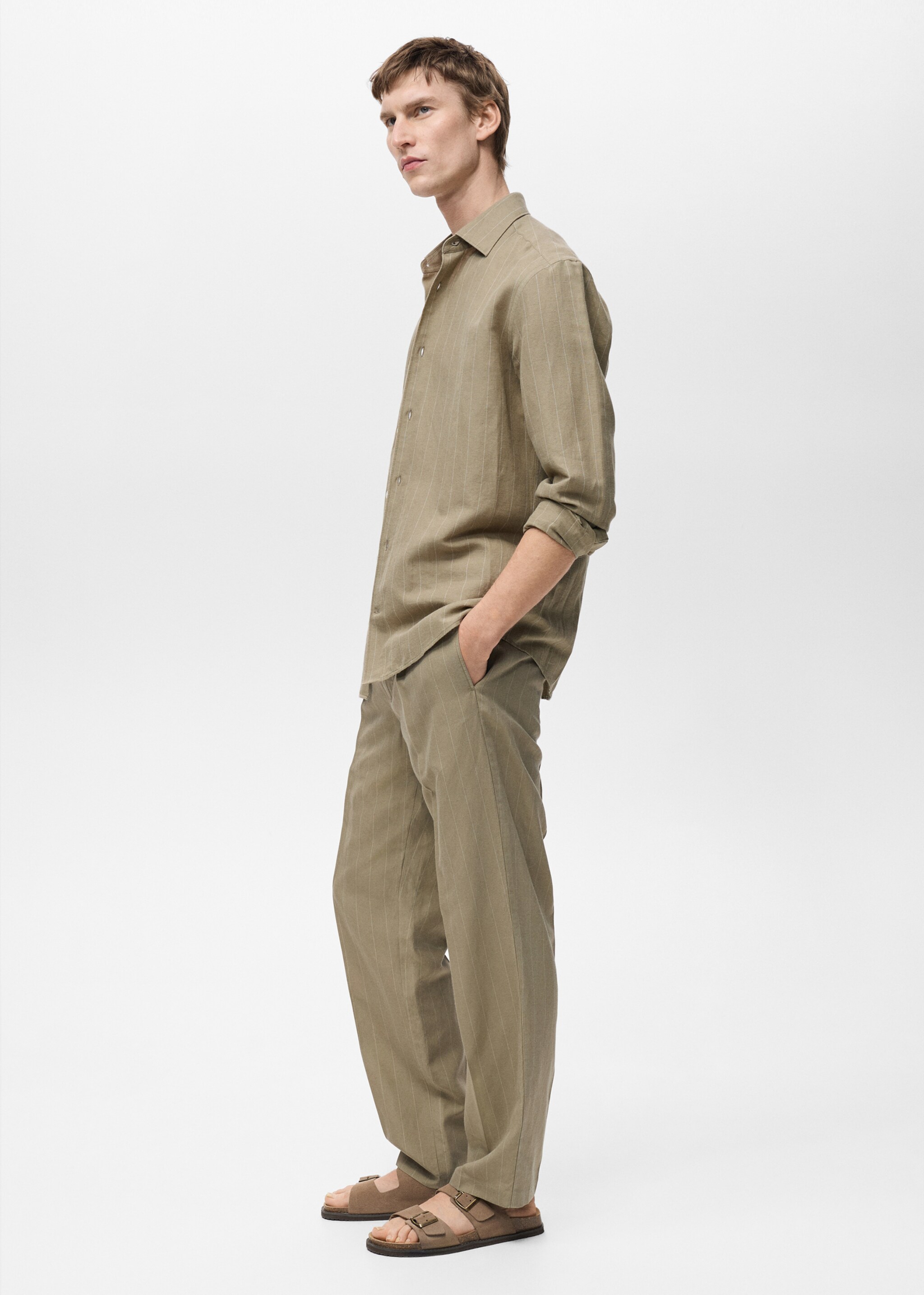 Pinstripe linen trousers - Details of the article 2, Khaki. Ref: 87035918-00.