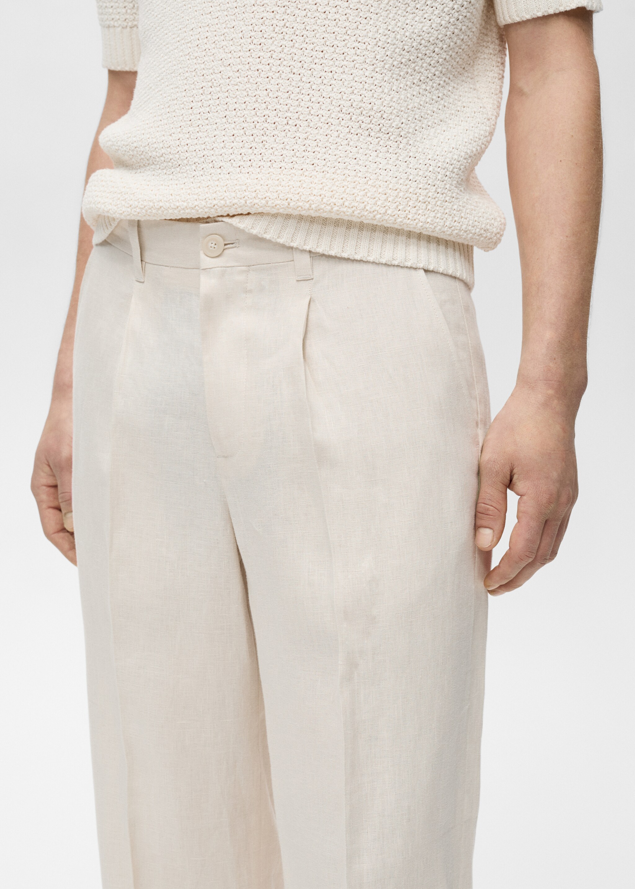 100% linen pleated trousers - Details of the article 1, Ivory White. Ref: 87035920-00.