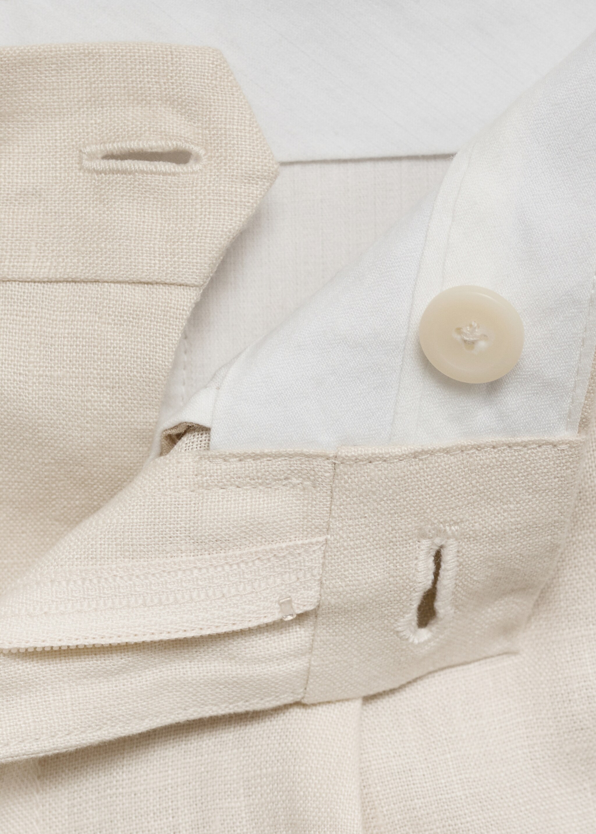 100% linen pleated trousers - Details of the article 8, Ivory White. Ref: 87035920-00.