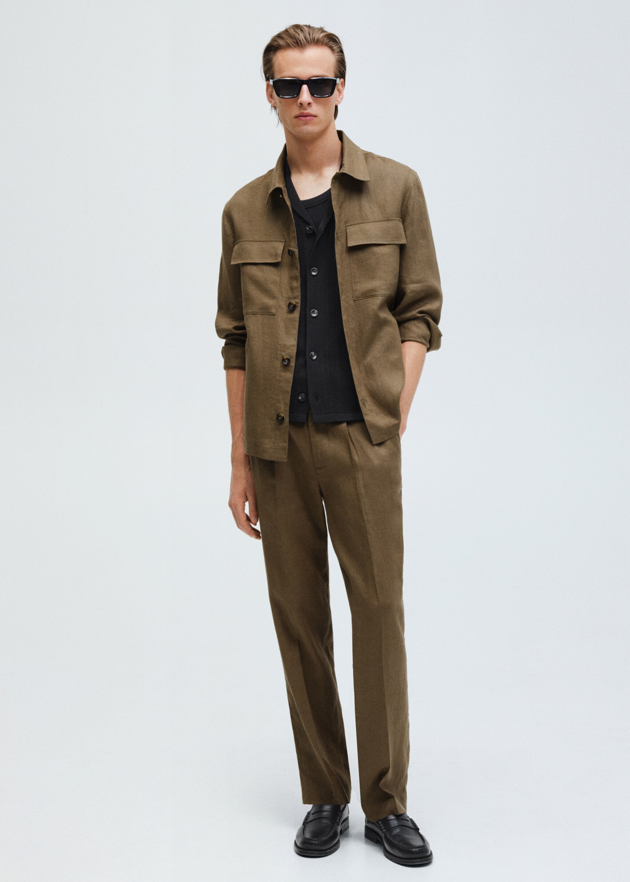 100% linen pleated trousers - Details of the article 9, Medium Green. Ref: 87035920-00.