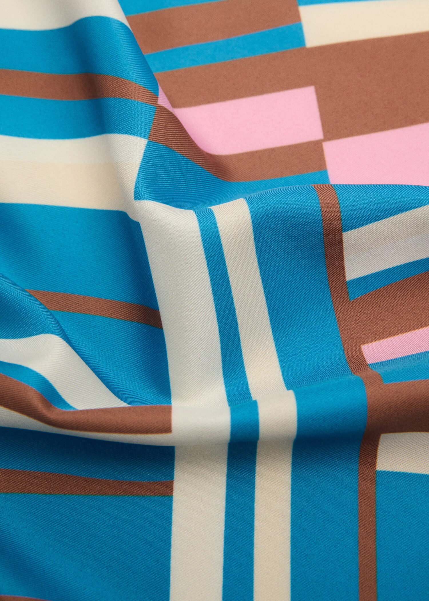 Abstract stripe-print scarf - Details of the article 1
