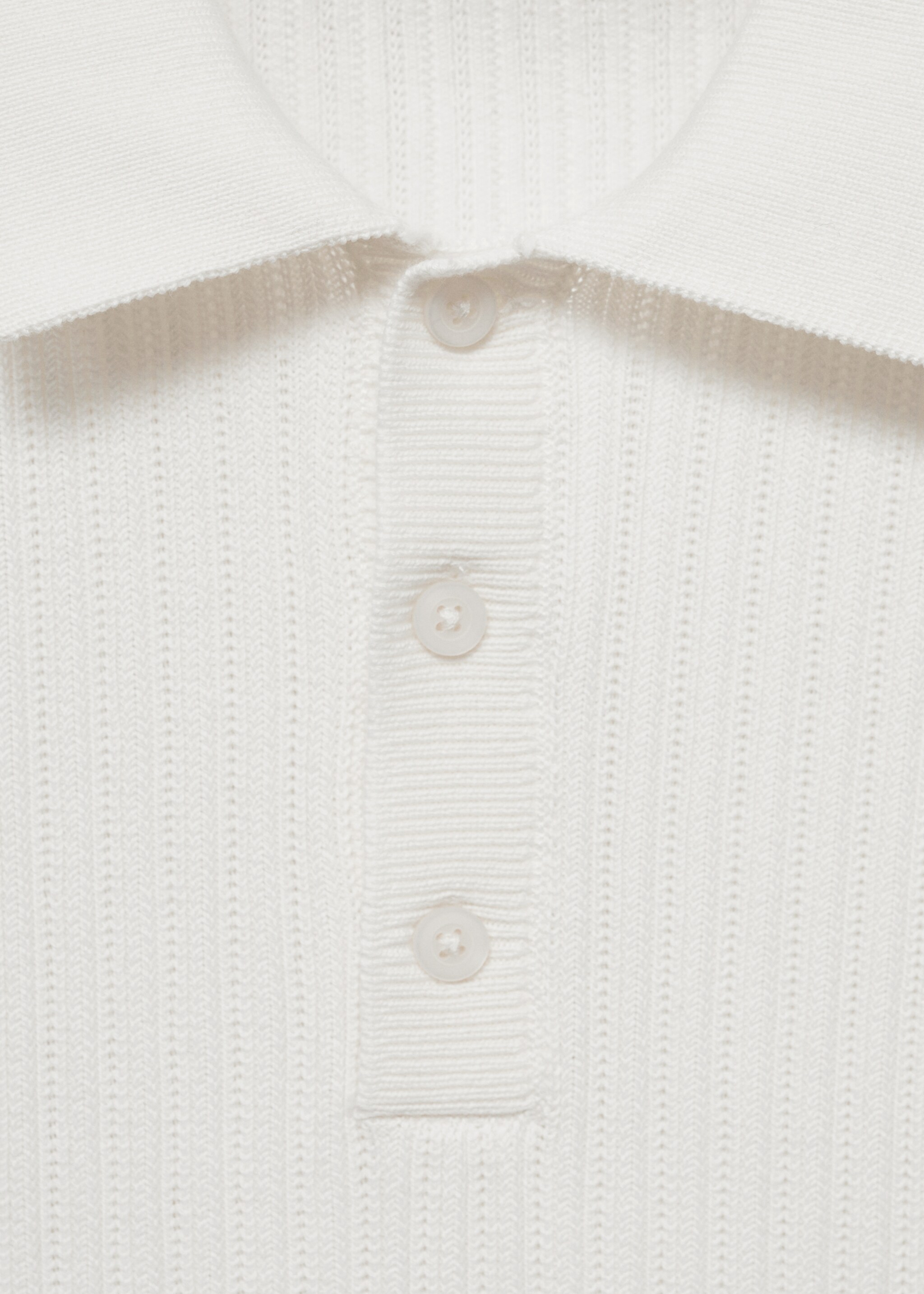 Geripptes Feinstrick-Poloshirt aus Baumwolle - Detail des Artikels 0, Weiß. Ref: 87035937-00.