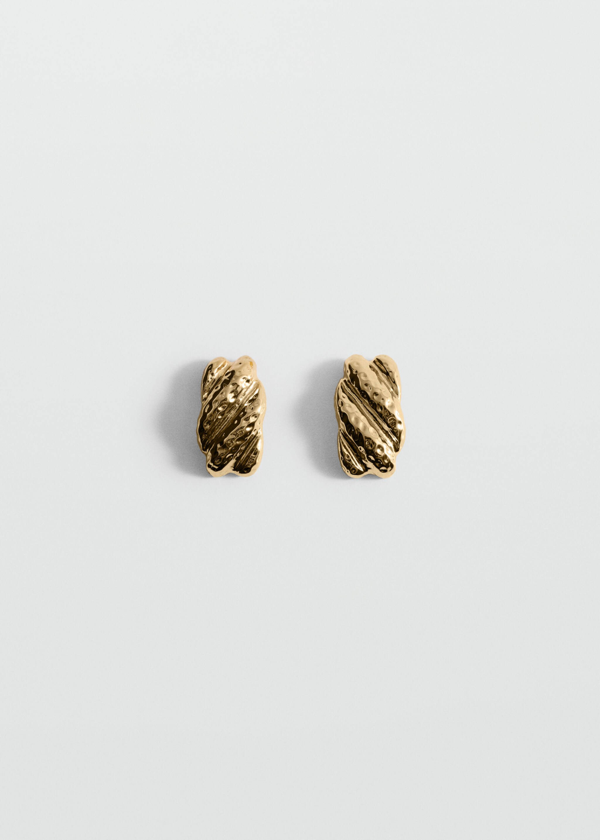 Textured-relief earrings - Article without model, Gold. Ref: 87035960-00.