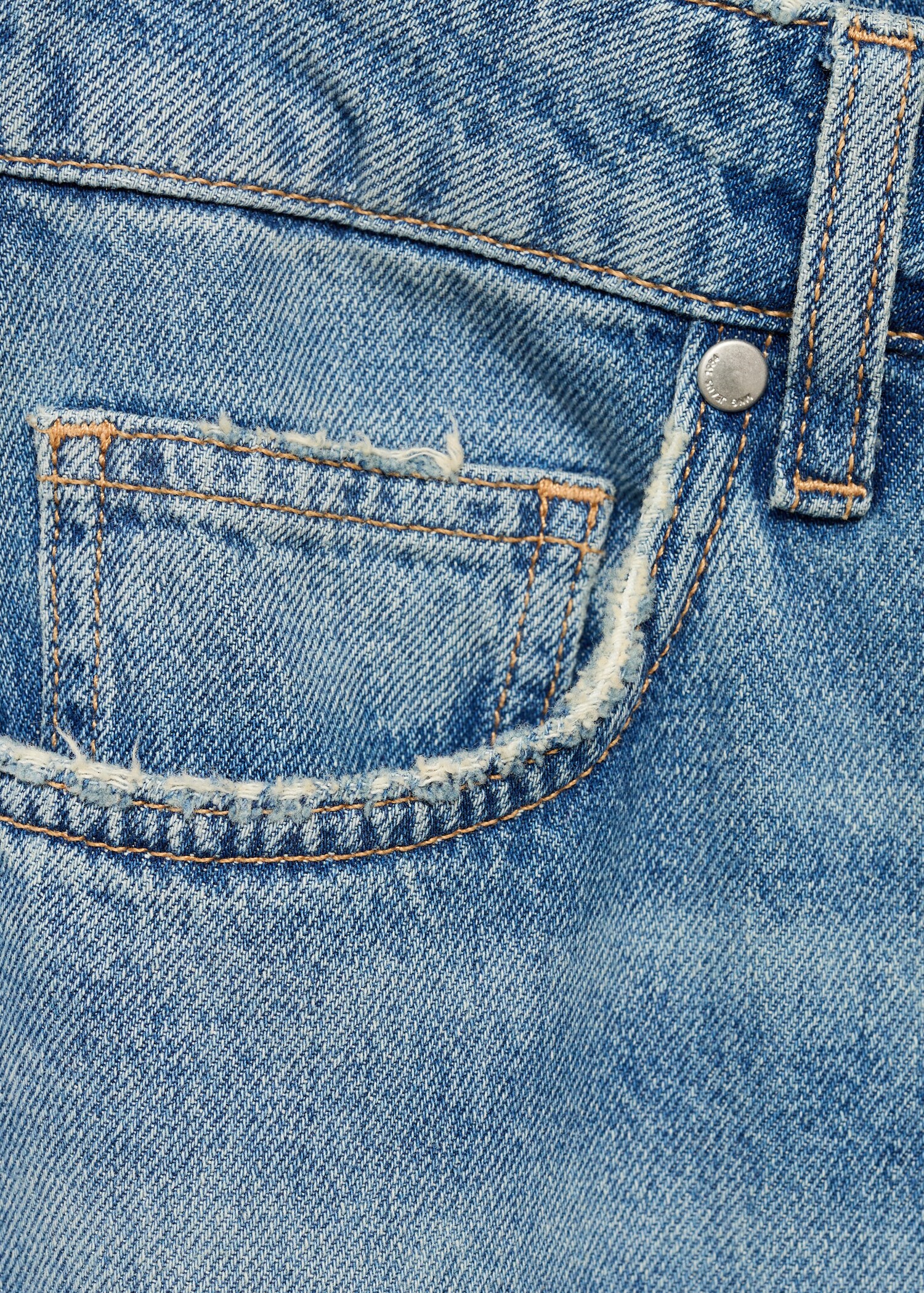 Wide-leg jeans with frayed hem - Details of the article 8