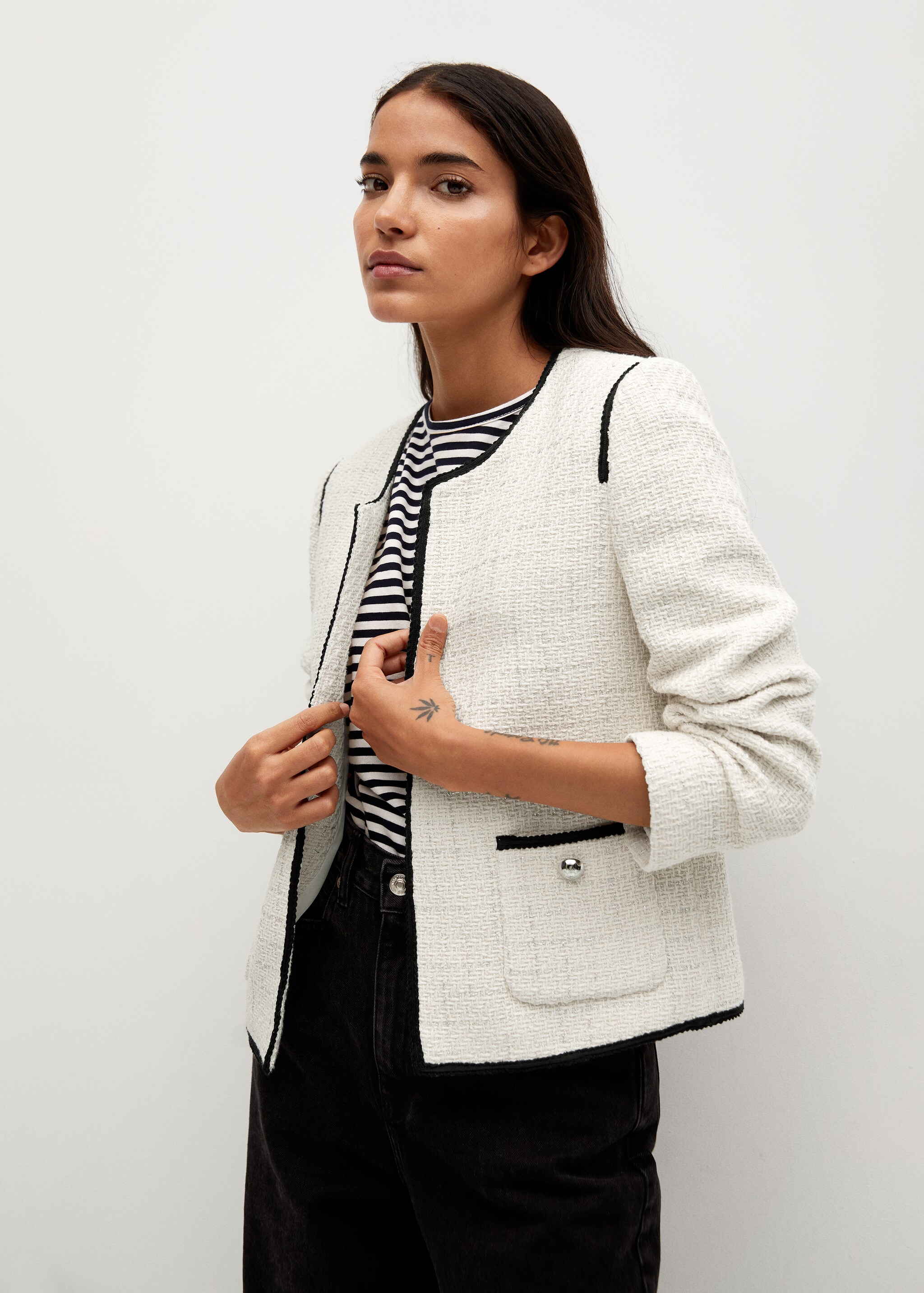 Chaqueta tweed bolsillos - Plano medio