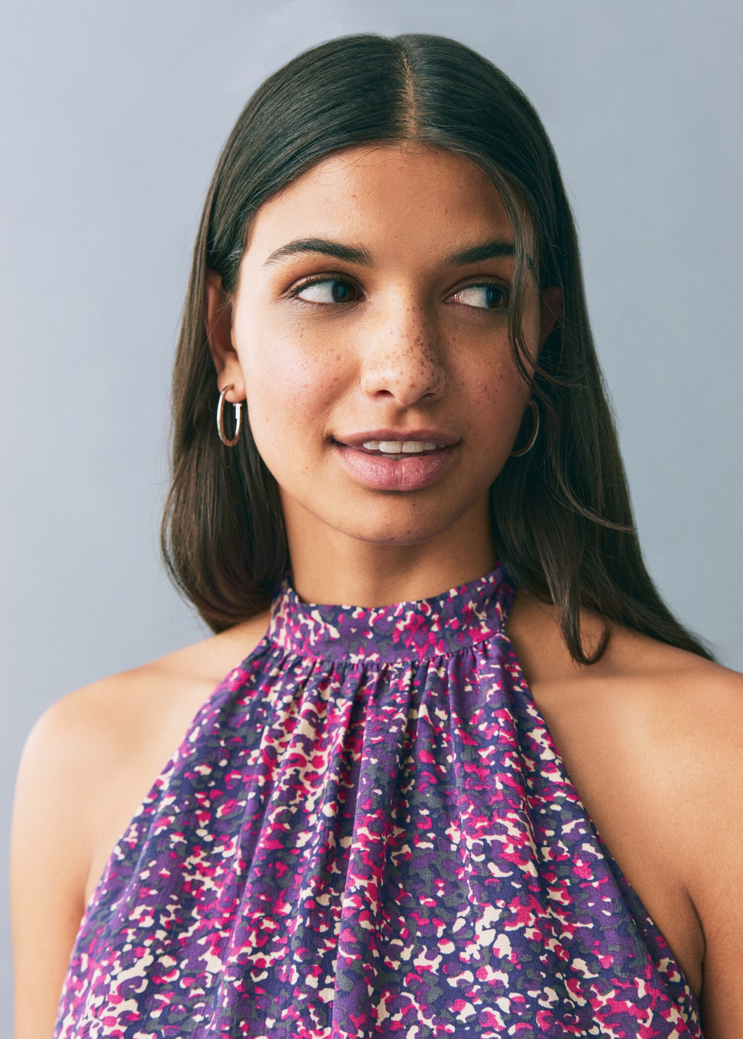 Kleid mit Halfterkragen - Detail des Artikels 1