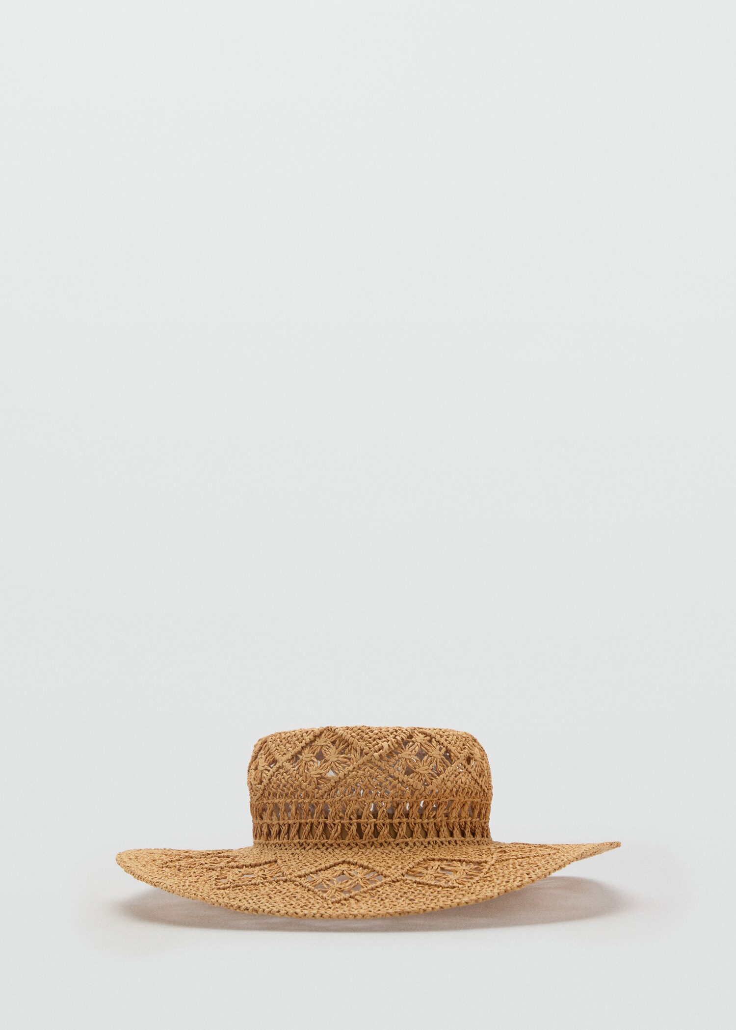 Natural fibre hat with openwork details - Details of the article 0