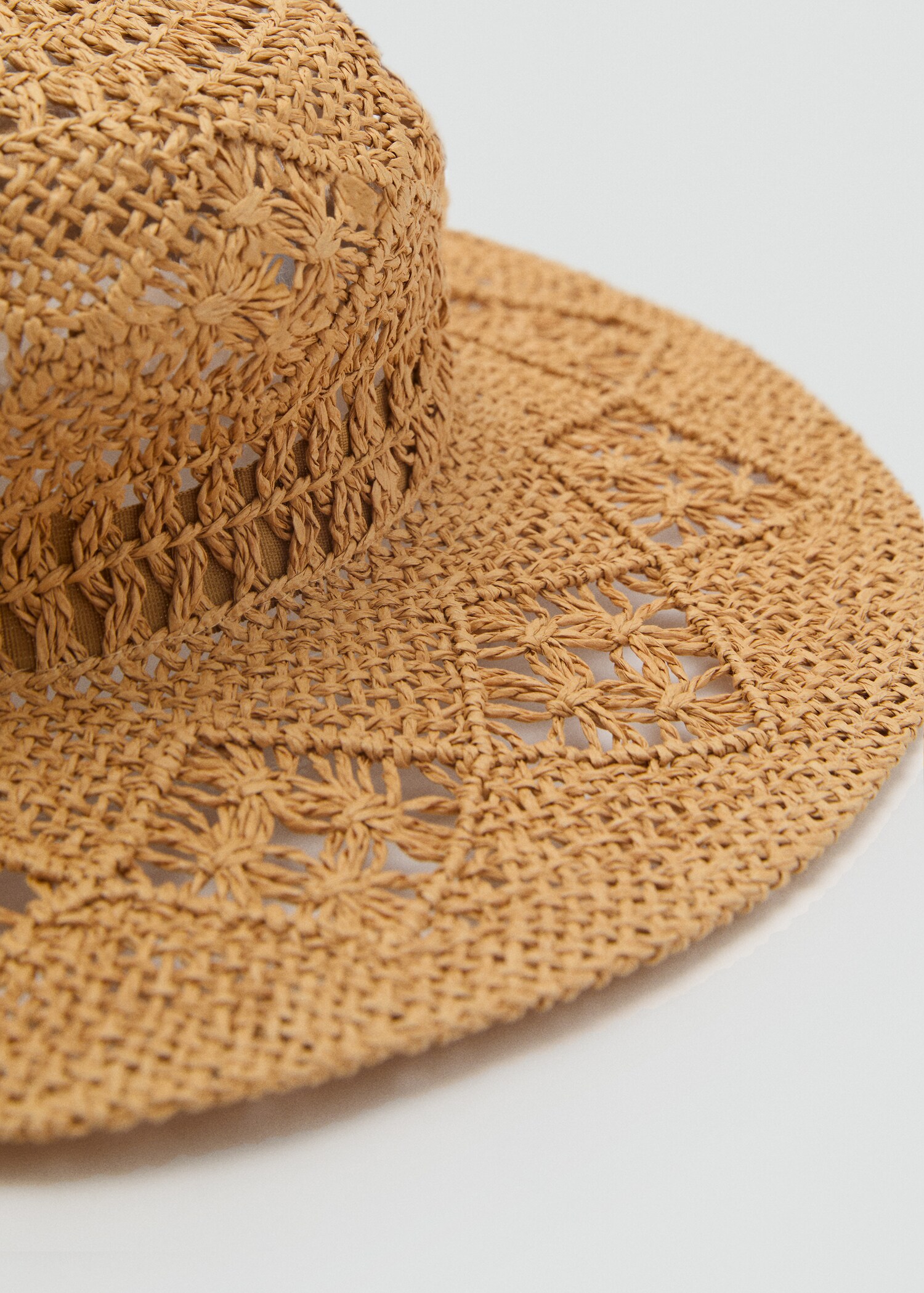 Natural fibre hat with openwork details - Details of the article 8