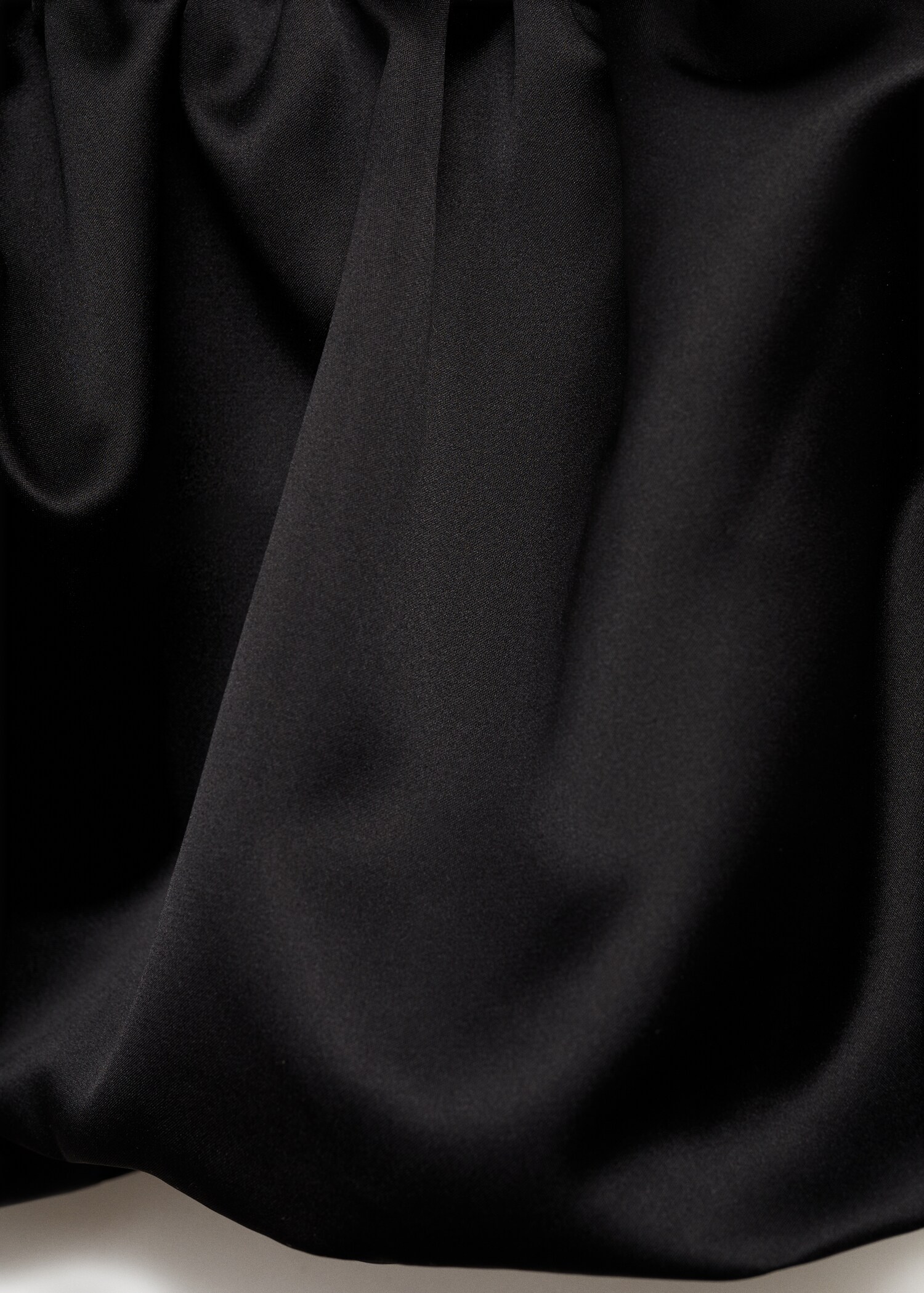 Balloon-effect halter-neck top - Details of the article 0