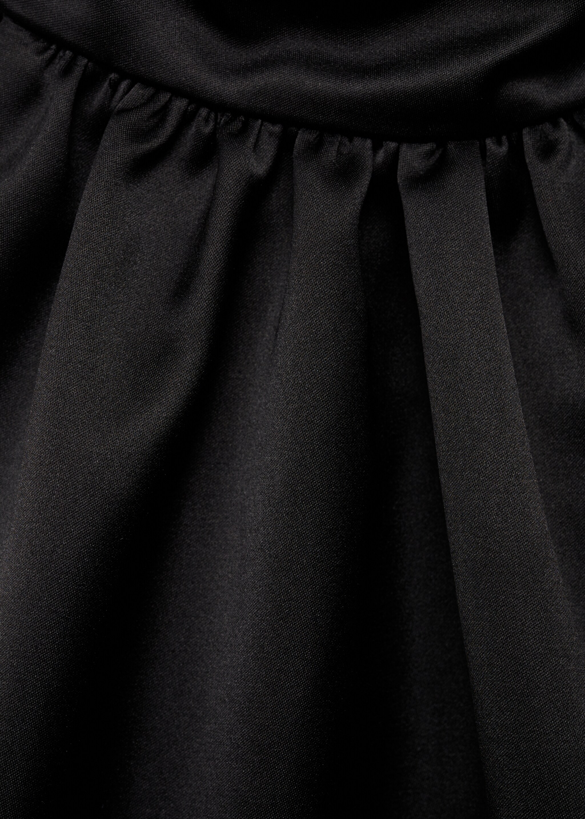 Balloon-effect halter-neck top - Details of the article 8, Black. Ref: 87036372-00.