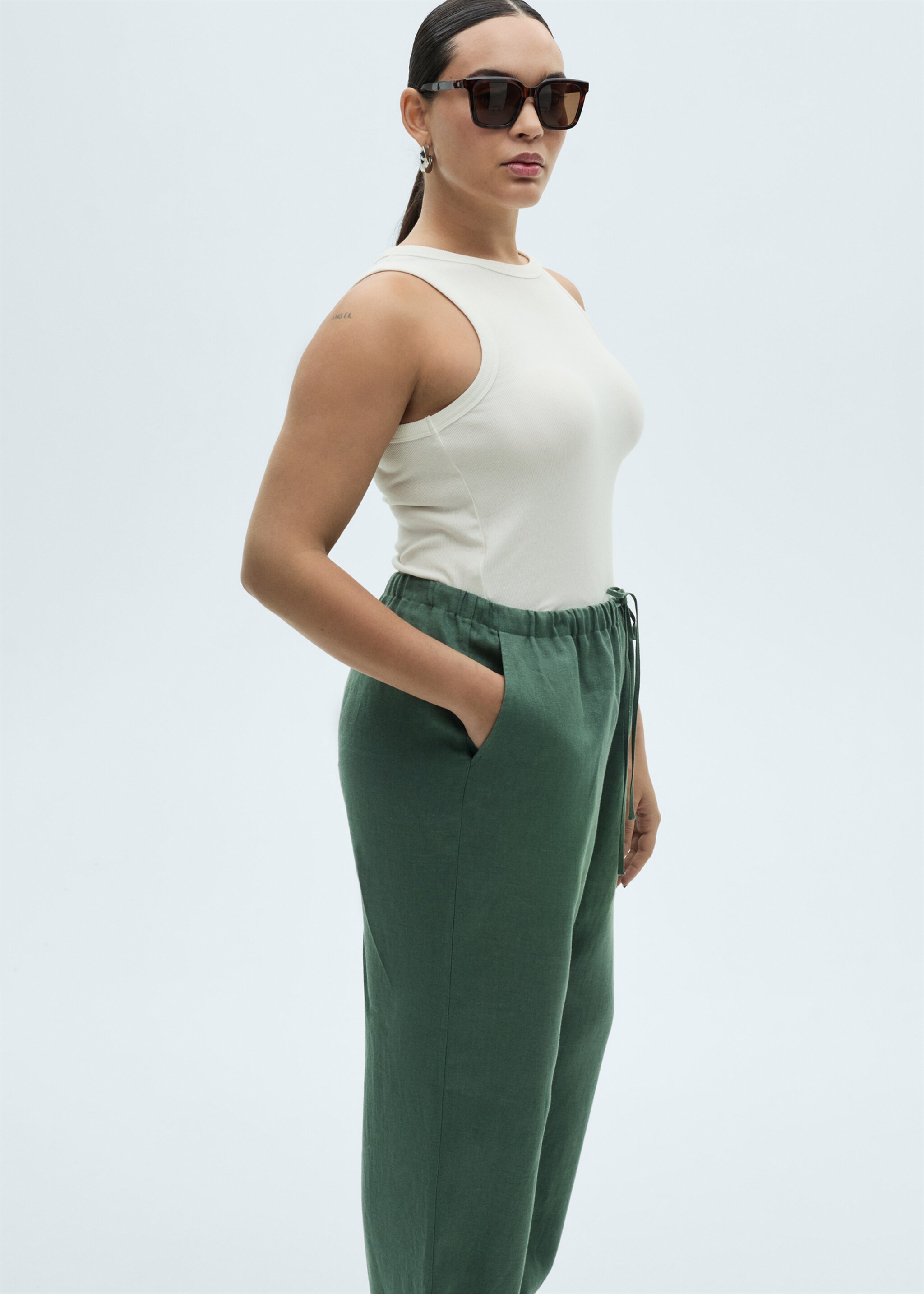 Straight linen-blend trousers - Details of the article 4, Forest Green. Ref: 87036712-00.