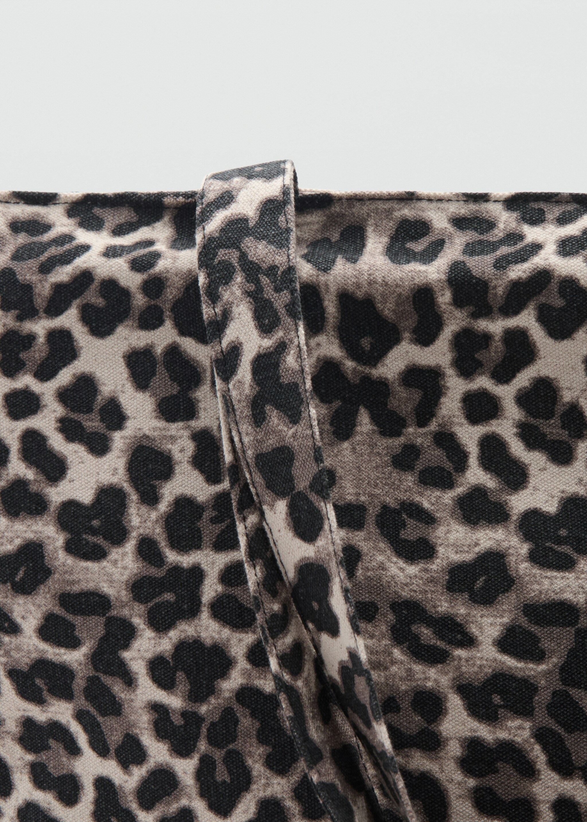 Bolso tote animal print - Detalle del artículo 3, Negro. Ref: 87036721-00.