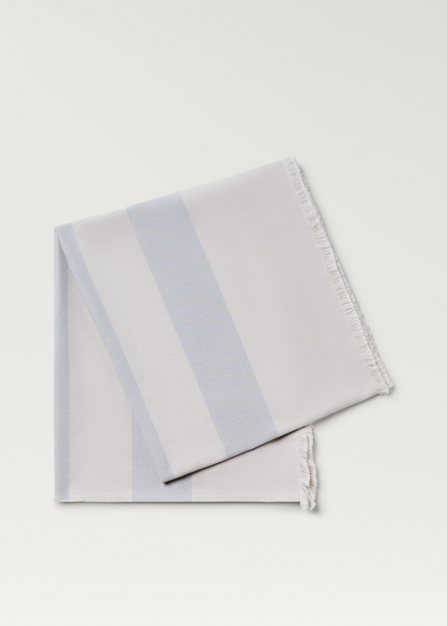 Cotton beach towel with stripes and fringed trim - Article without model