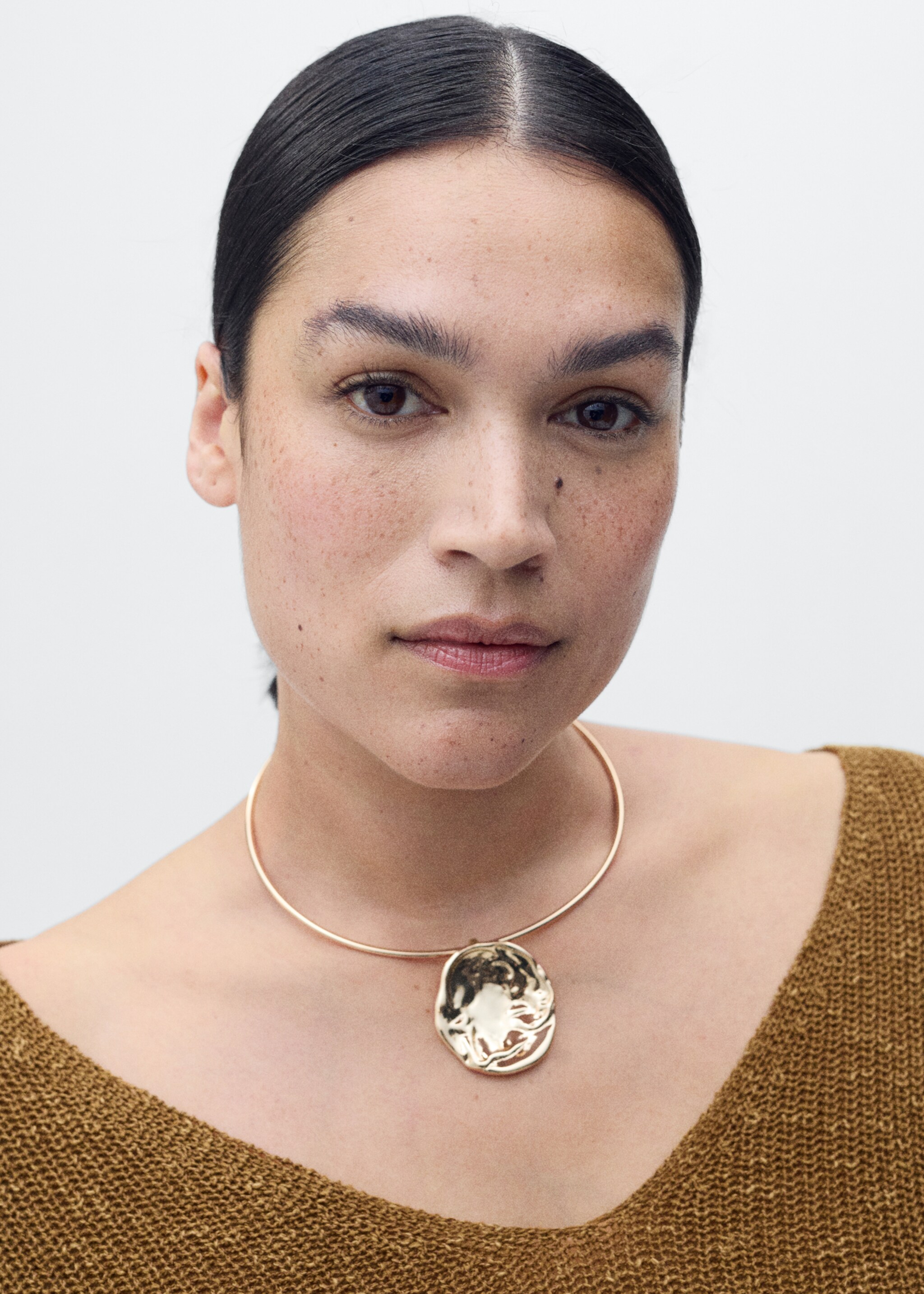 Úpletový svetr s výstřihem do V - Detail zboží 4, Tabákově hnědá. Ref: 87037165-00.