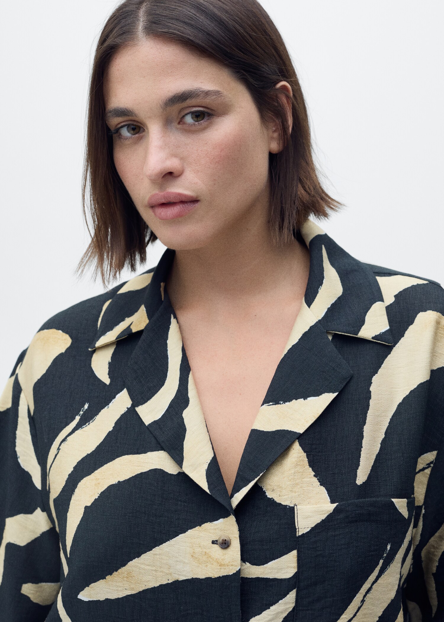 Printed short-sleeved shirt - Details of the article 4