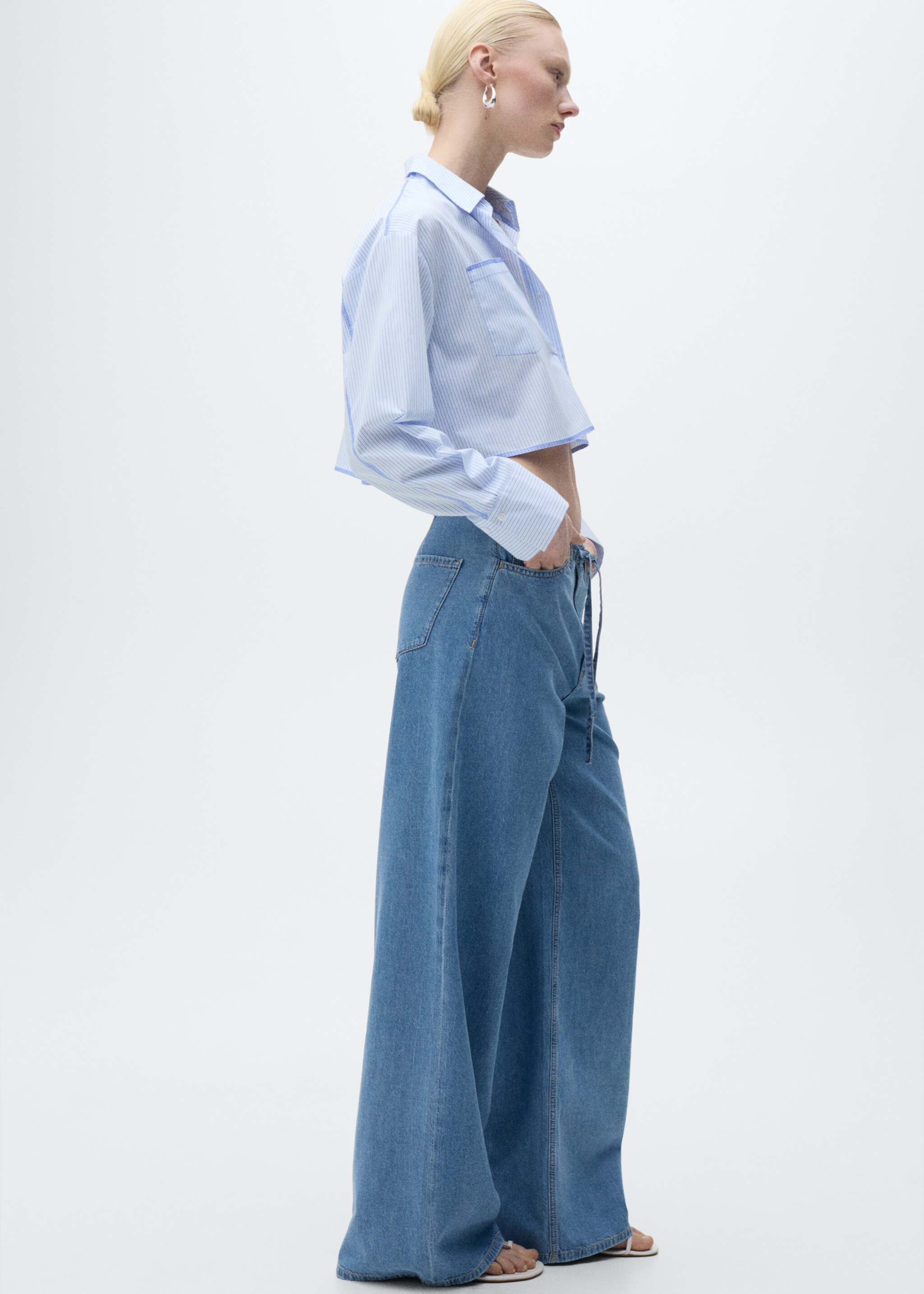 Wide-leg denim trousers with belt - Details of the article 2, Medium Blue. Ref: 87037180-00.