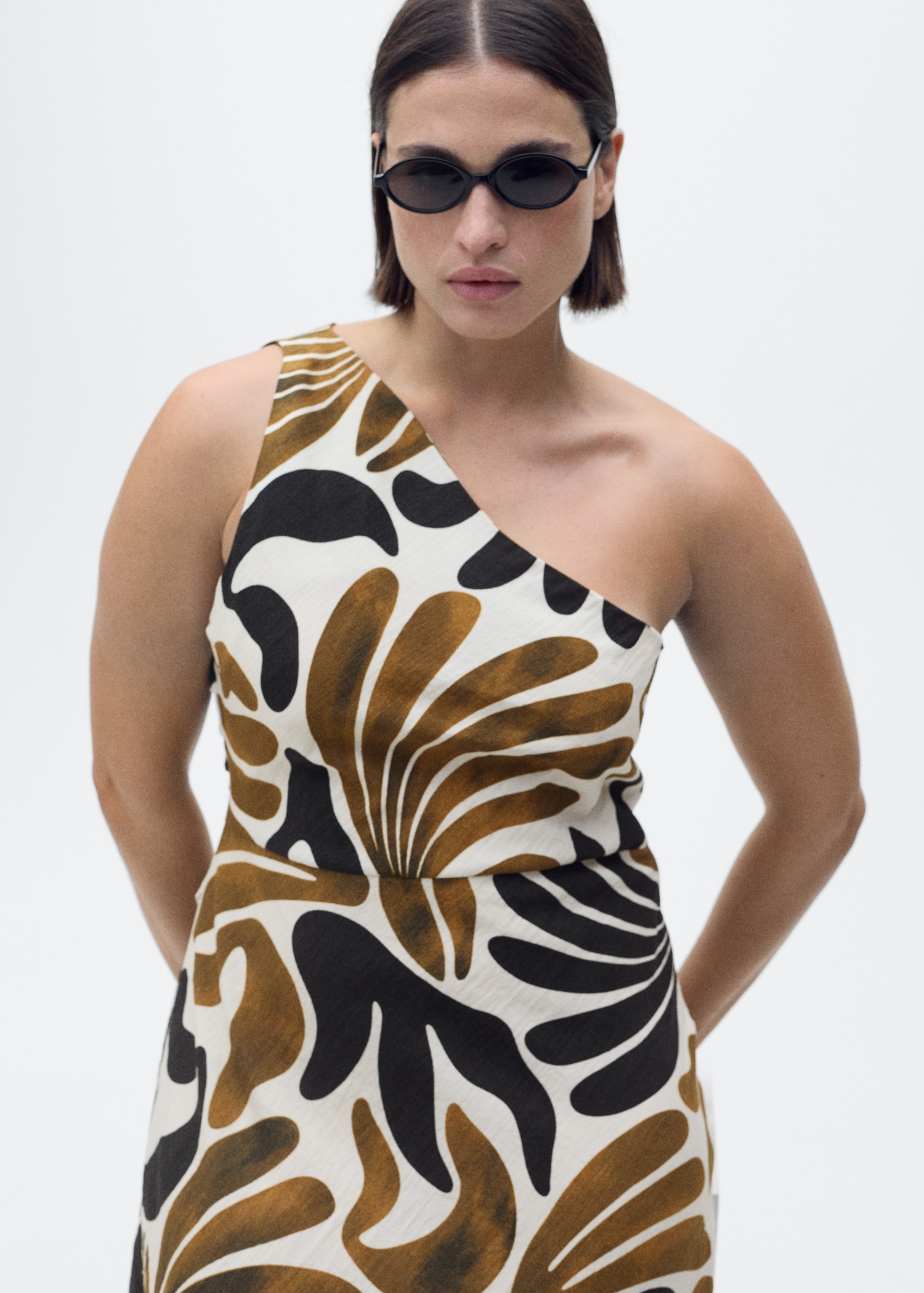 Printed dress with asymmetrical neck - Details of the article 5