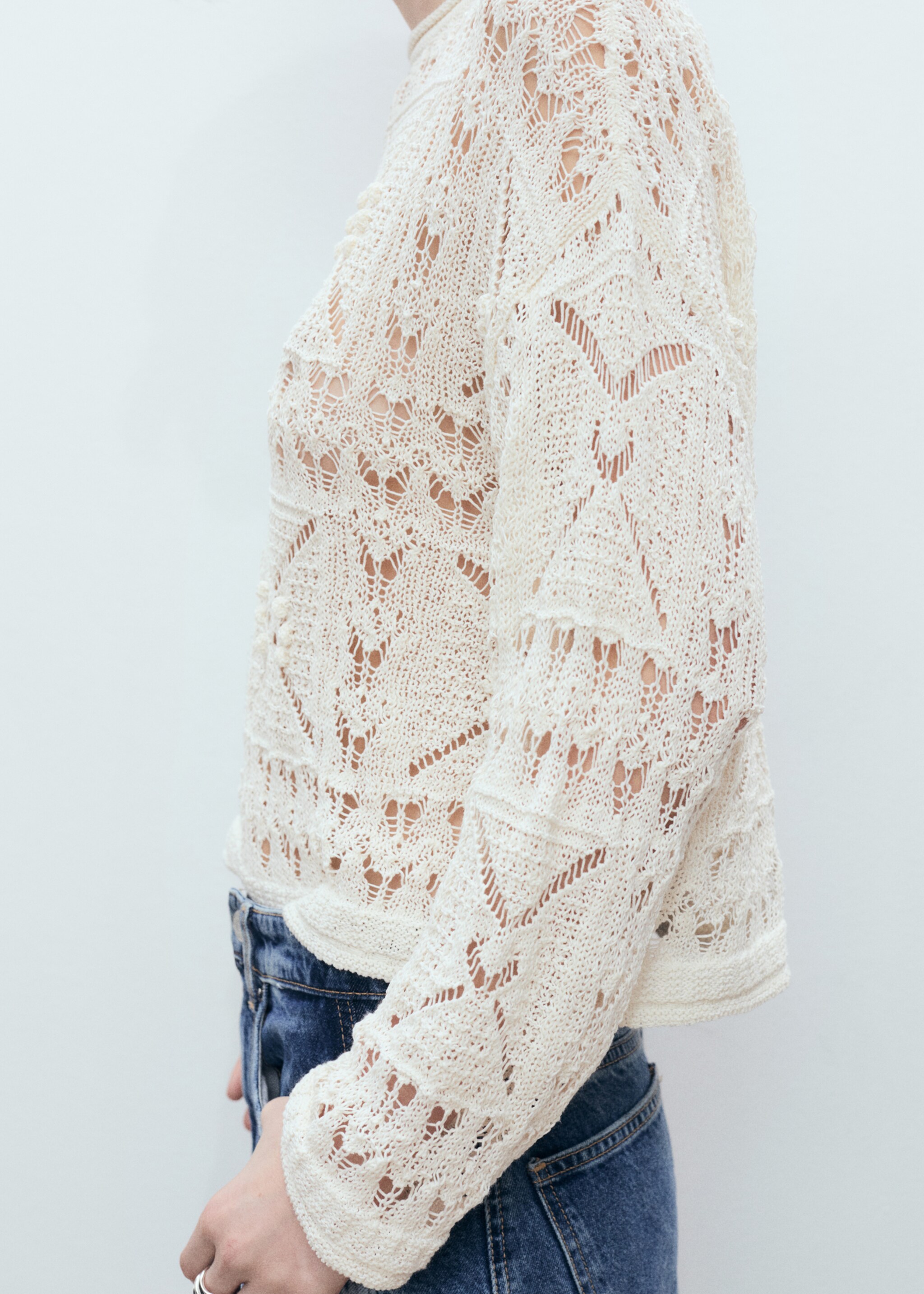 Oversized openwork knitted sweater - Details of the article 6, Ecru. Ref: 87037192-00.