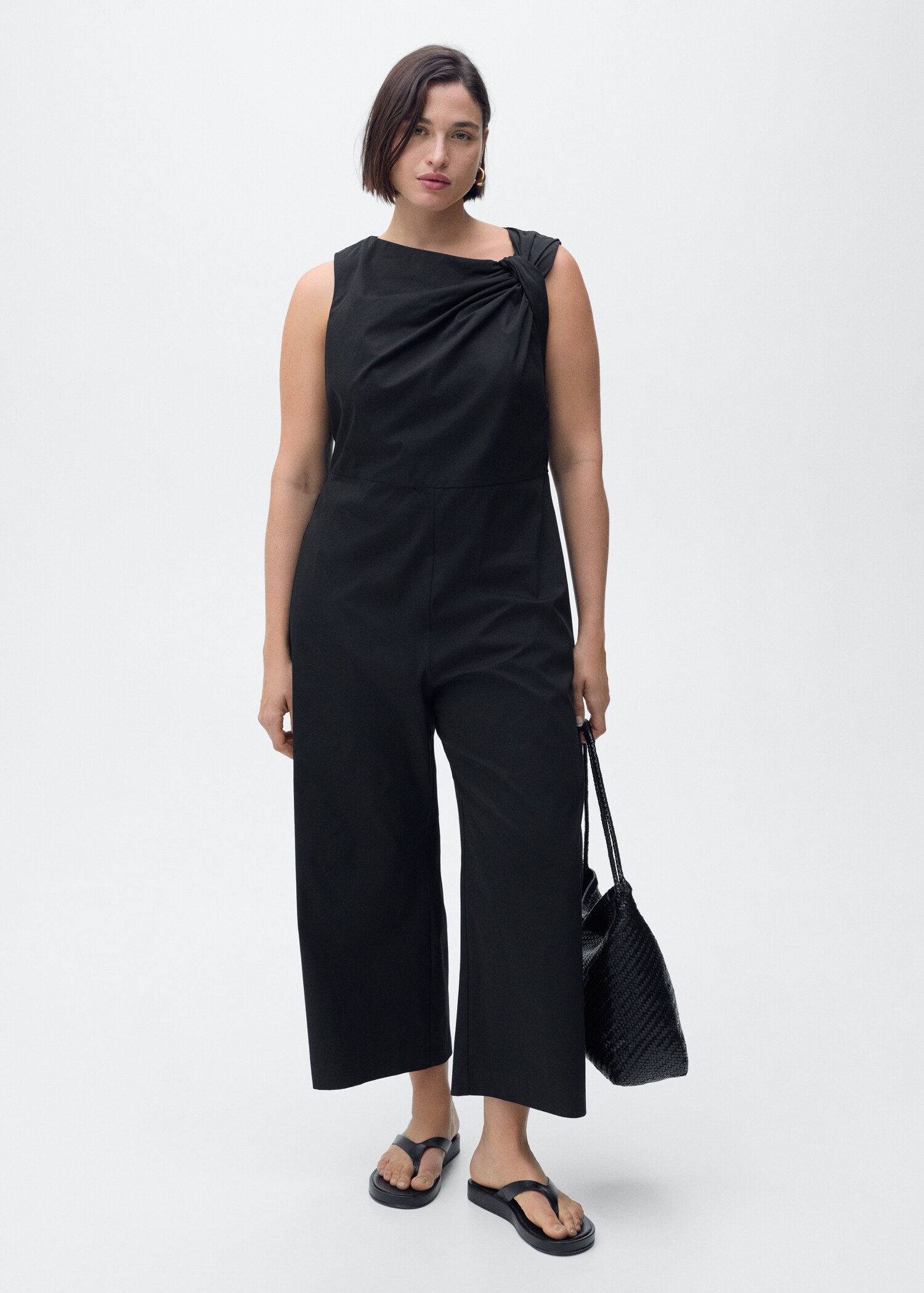 Long culotte jumpsuit with draped neck - Details of the article 3