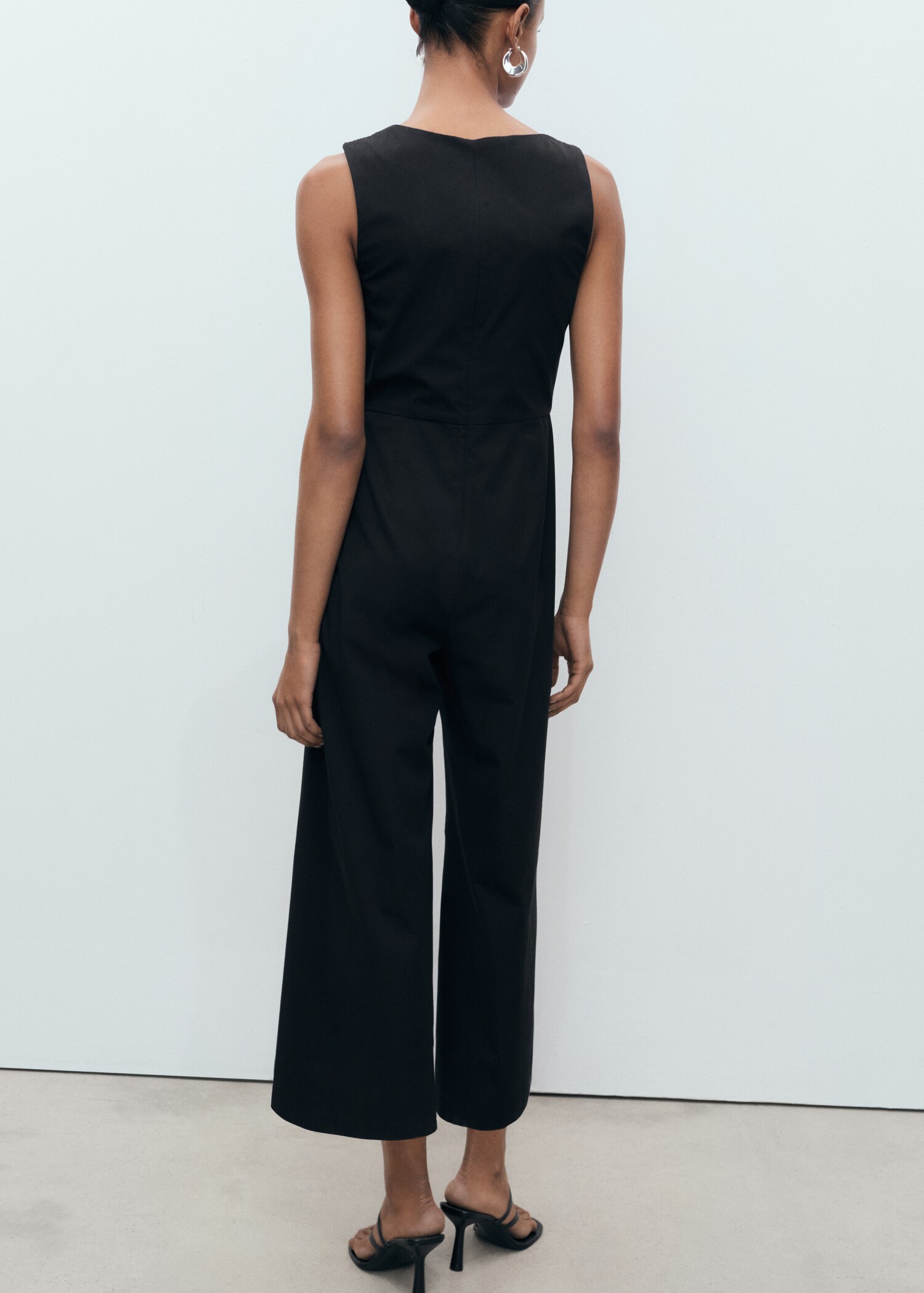 Long culotte jumpsuit with draped neck - Reverse of the article