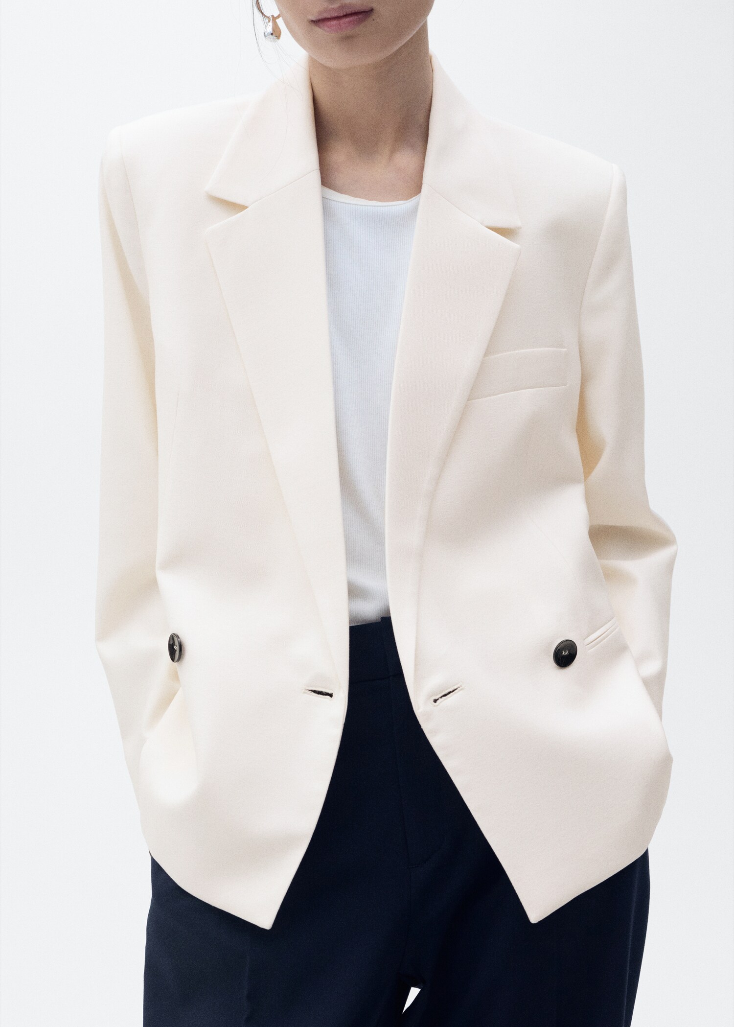 Contrasting double-breasted jacket - Details of the article 6