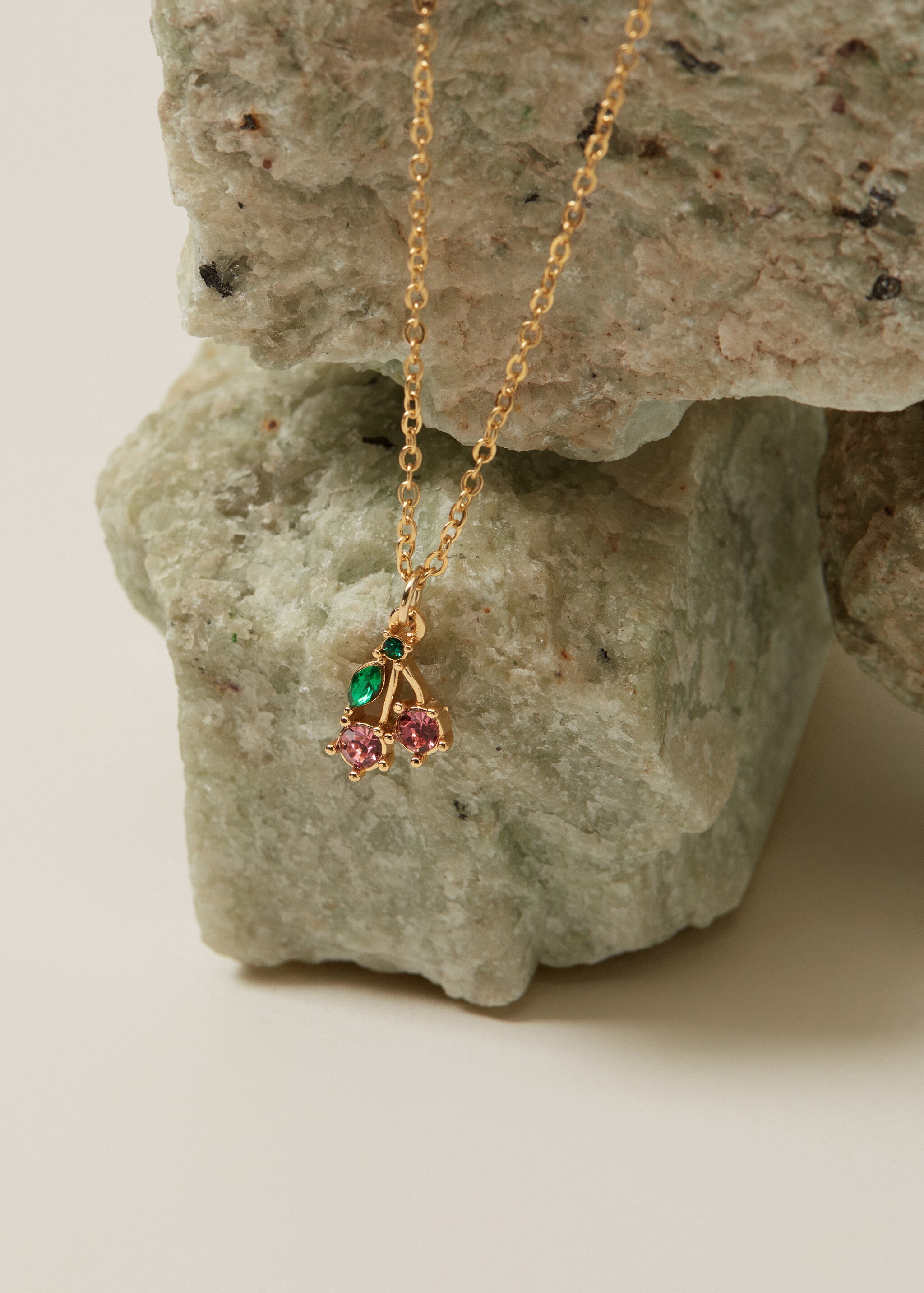 Cherry pendant necklace - Details of the article 5