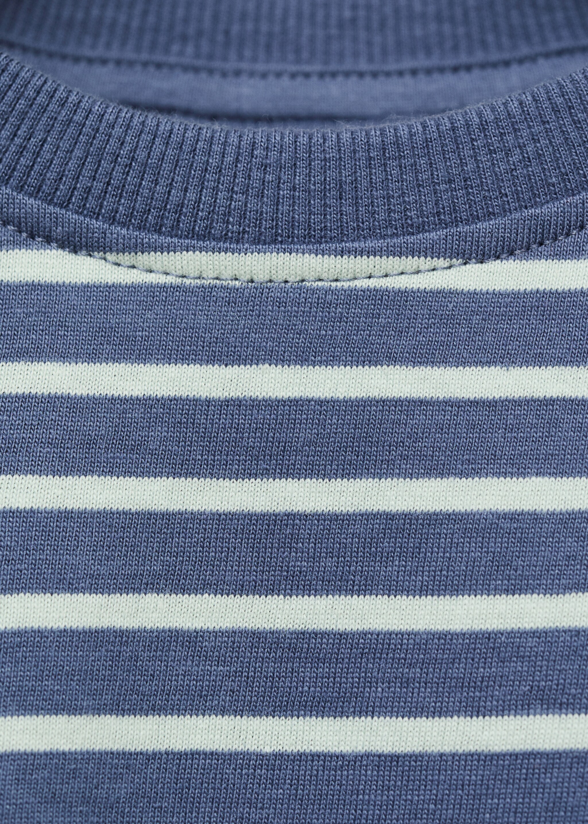 Gestreept katoenen T-shirt - Detail van het artikel 8, Pastelgroen. Ref: 87037690-00.