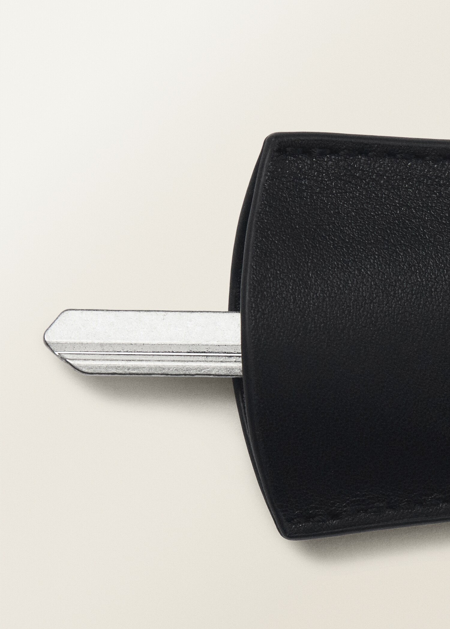 Collier porte-clés pendentif en cuir - Détail de l'article 1