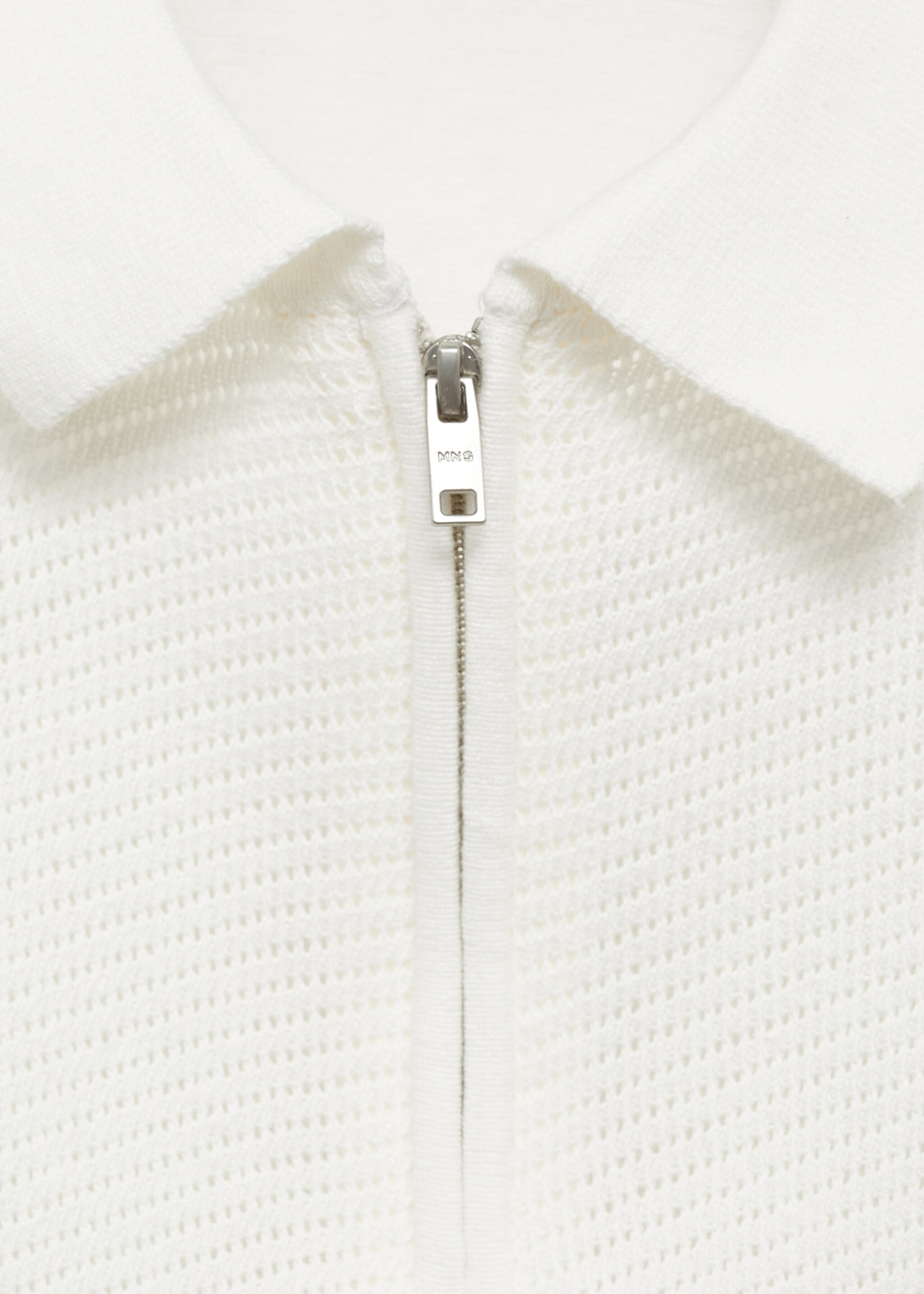 Openwork knitted polo shirt with zip - Details of the article 8, Ecru. Ref: 87037899-00.