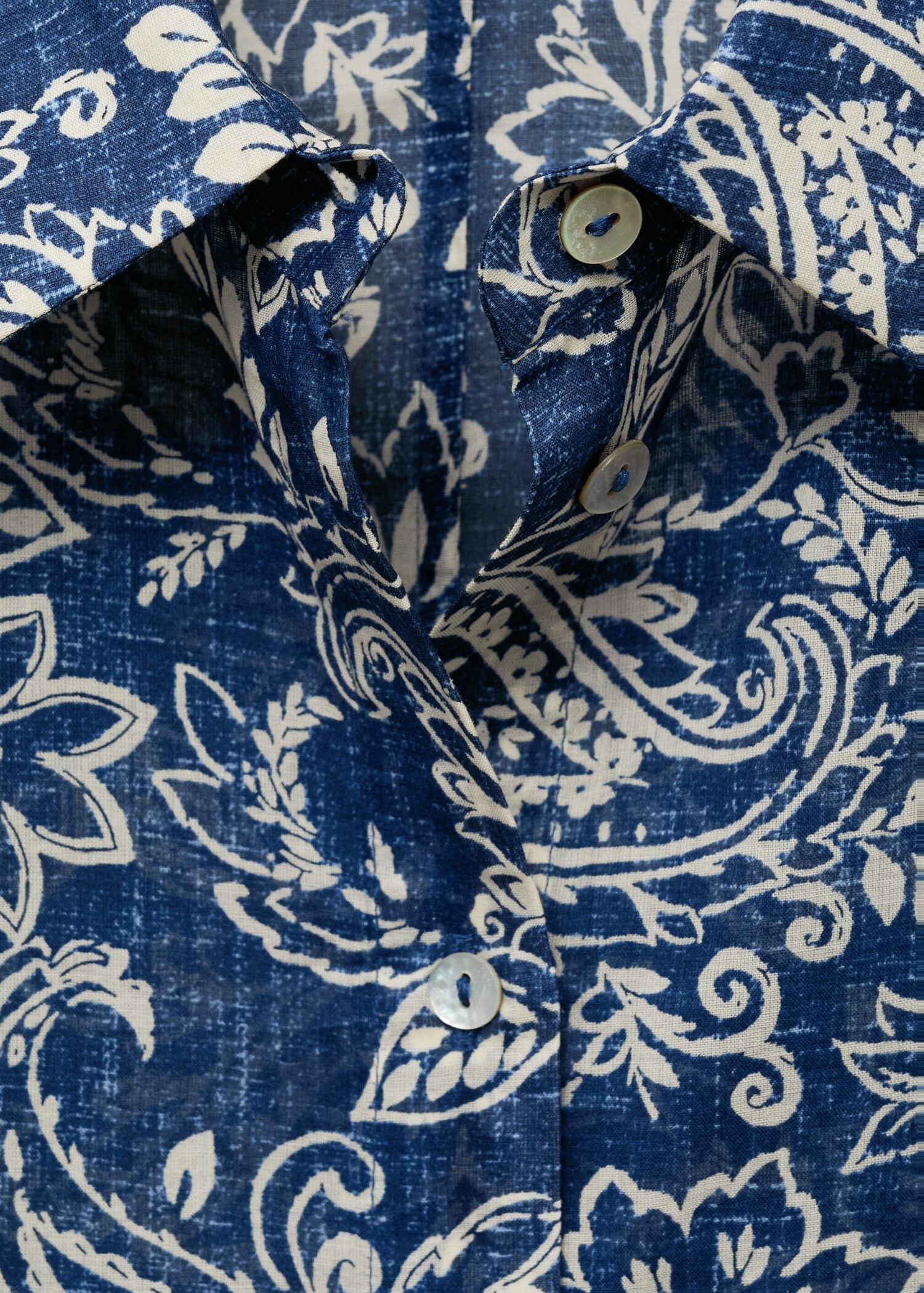 Printed cotton shirt - Details of the article 8