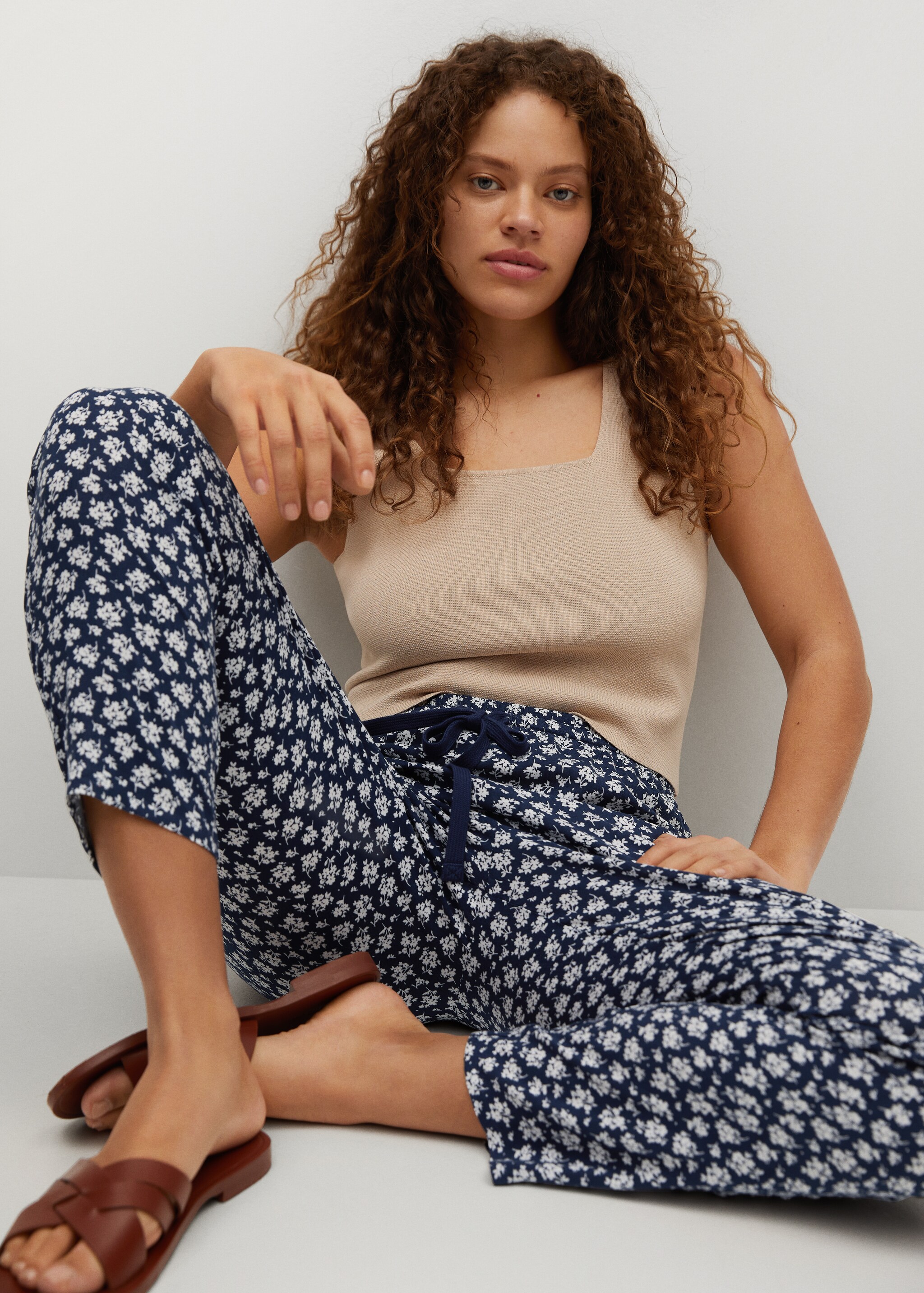 Flowy printed trousers - Details of the article 1