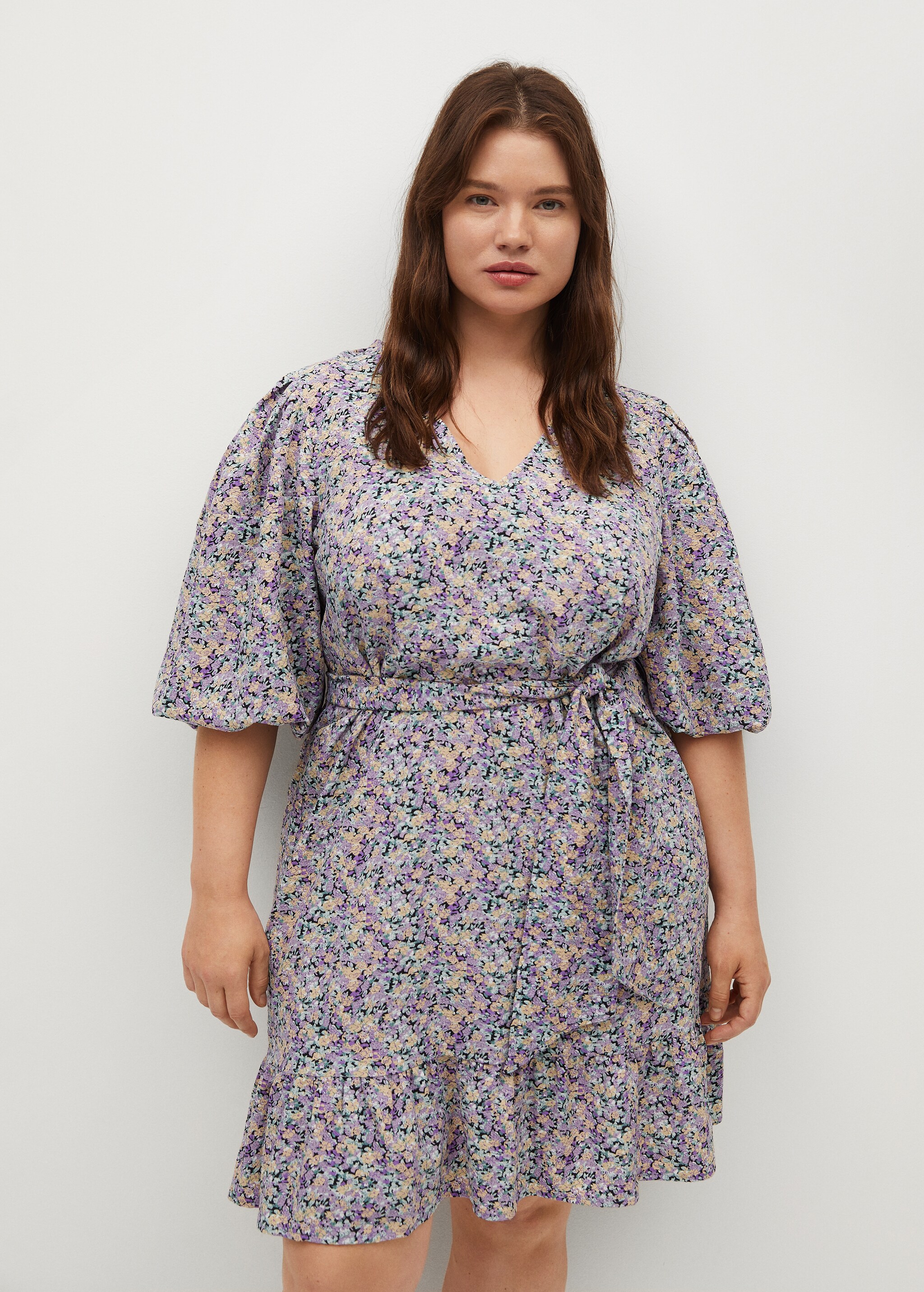 Vestido estampado floral - Plano medio