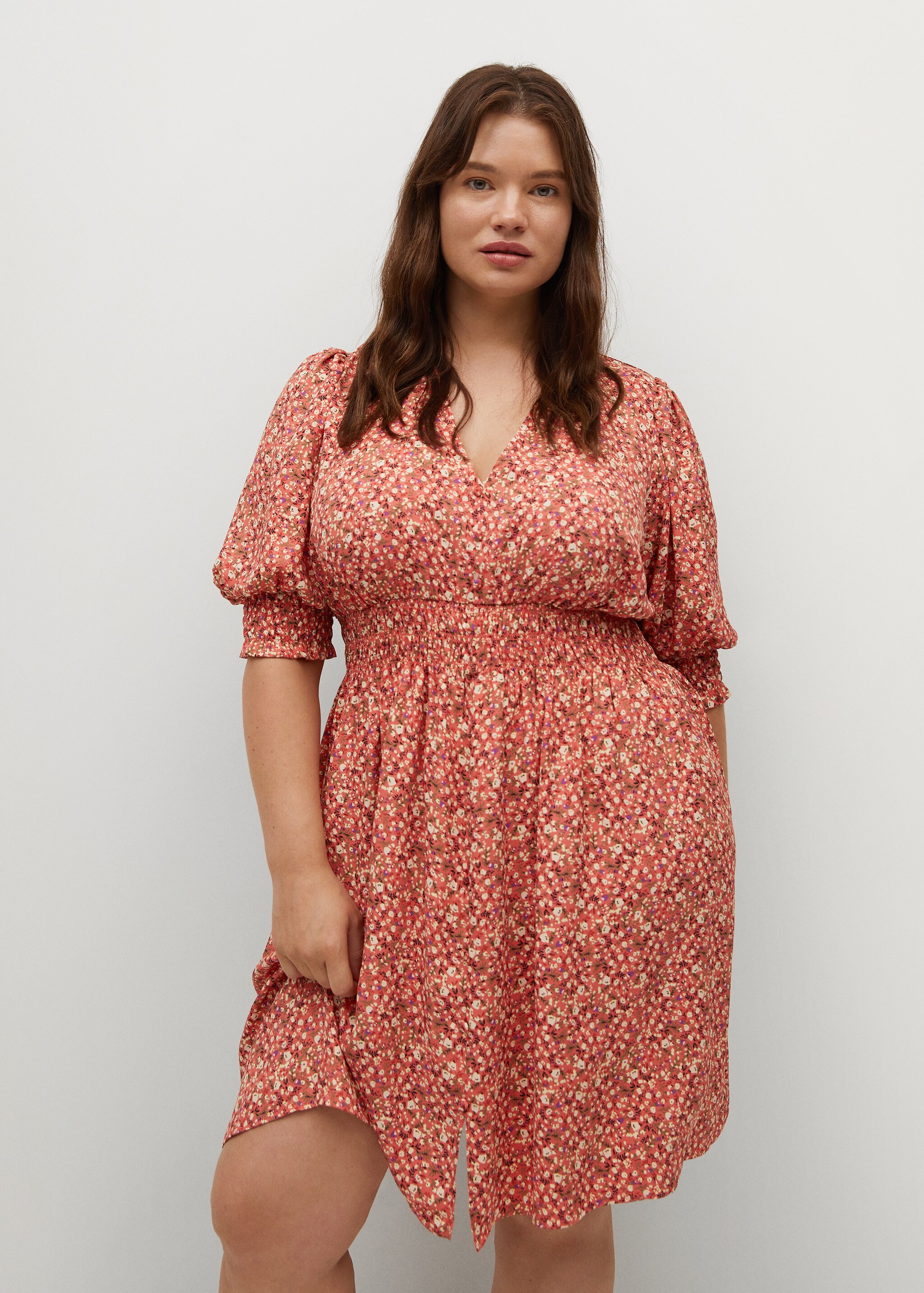 Vestido estampado floral - Plano medio
