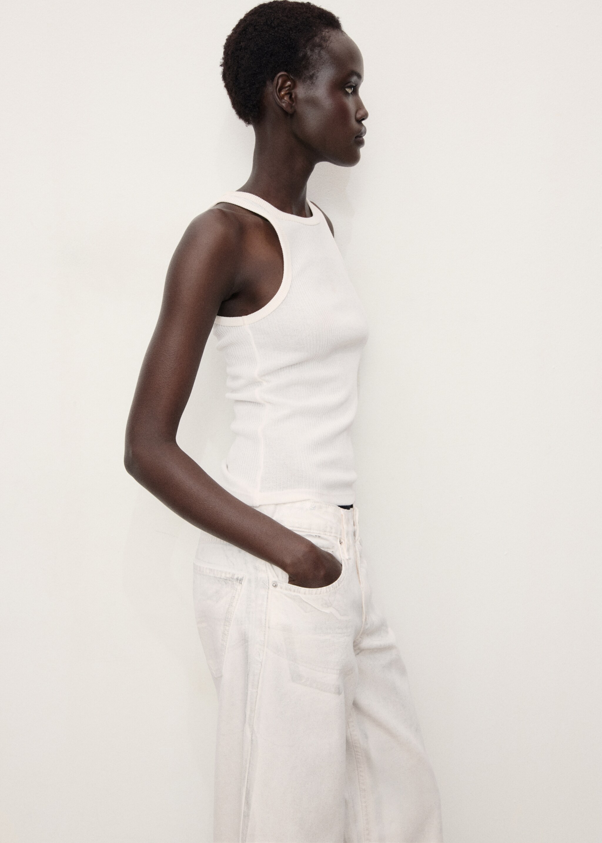 Metallic-finish wide leg jeans - Details of the article 1, Silver. Ref: 87039066-00.