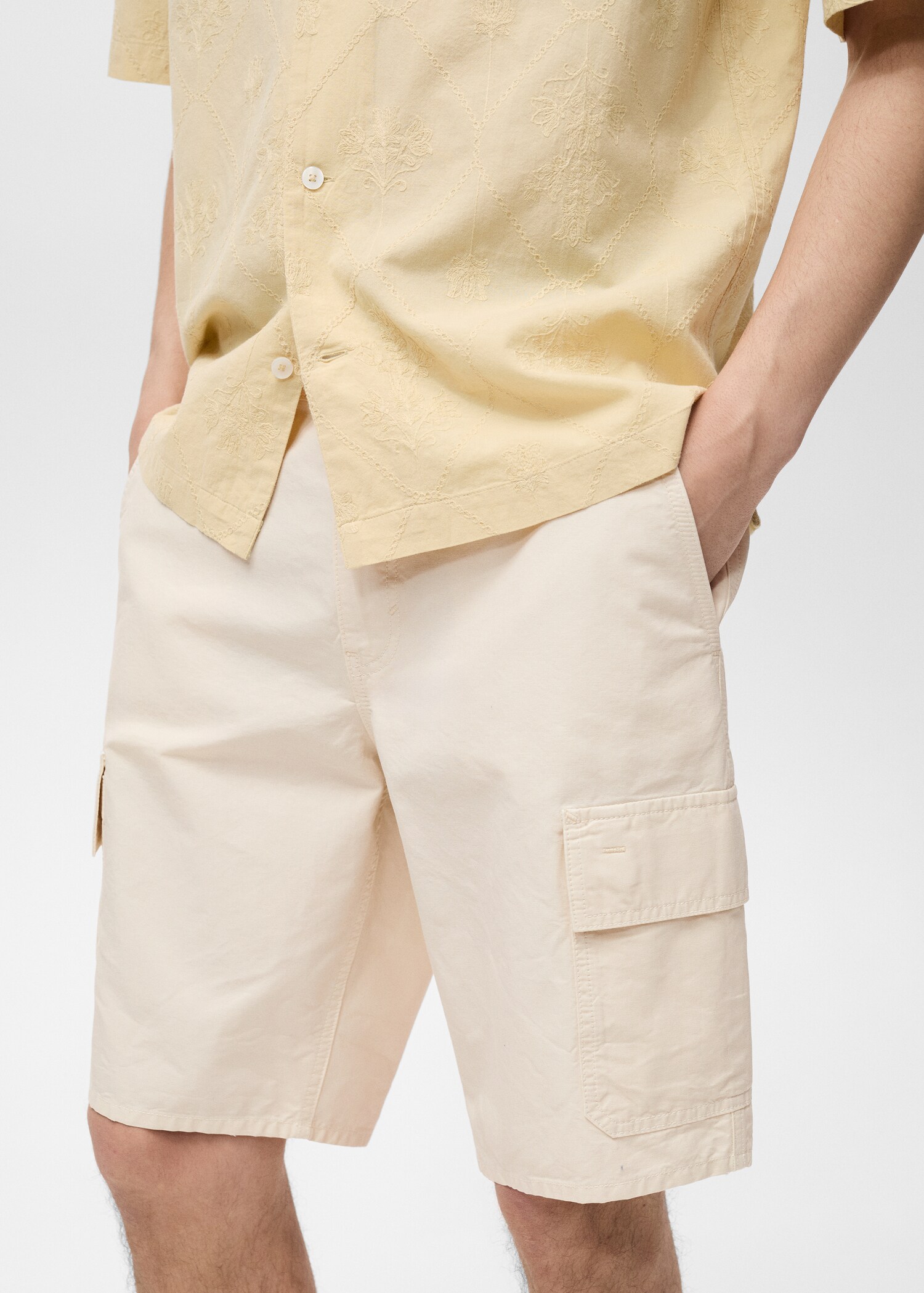 Cargo Bermuda shorts - Details of the article 1