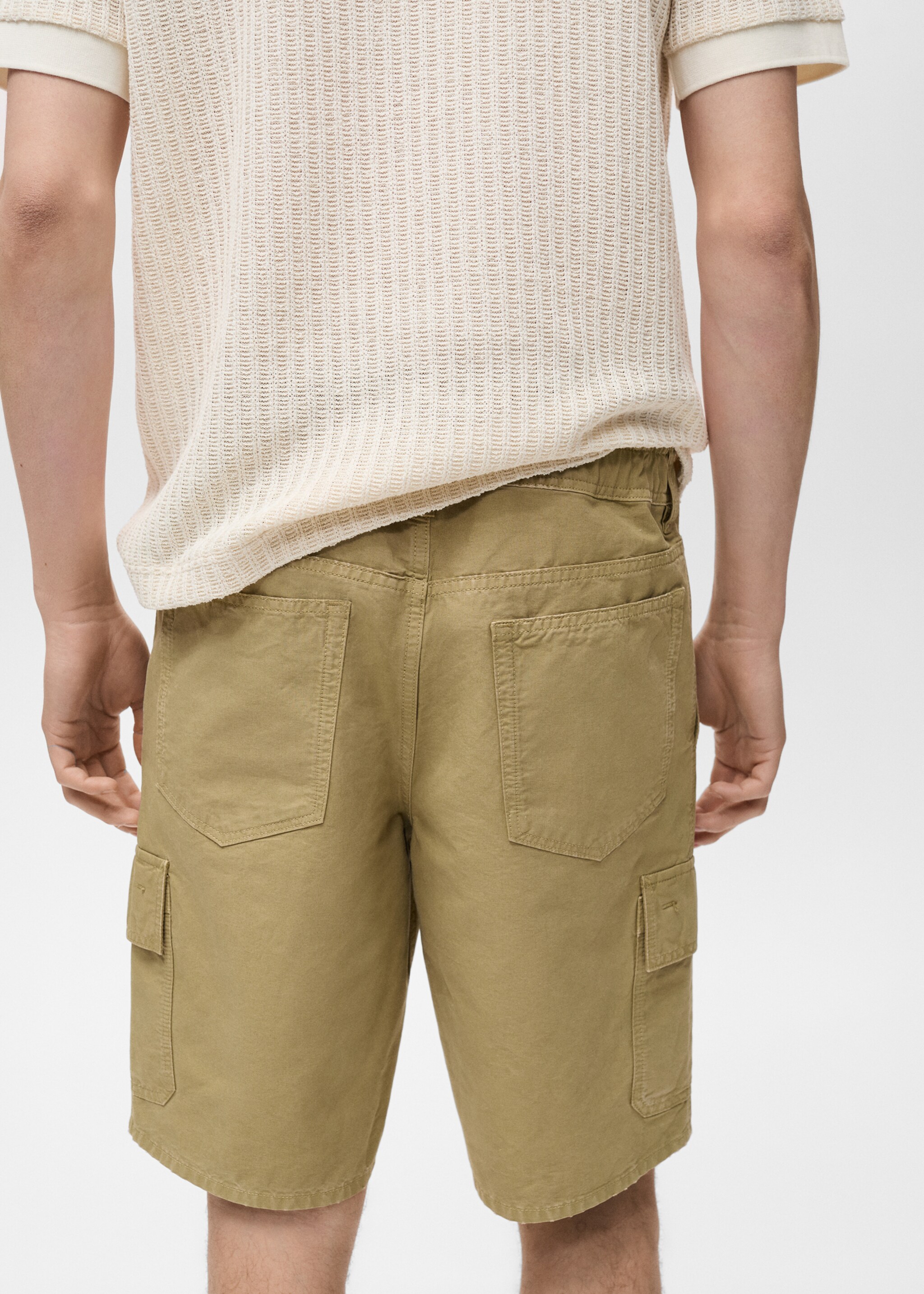 Cargo Bermuda shorts - Details of the article 6, Tobacco Brown. Ref: 87039205-00.