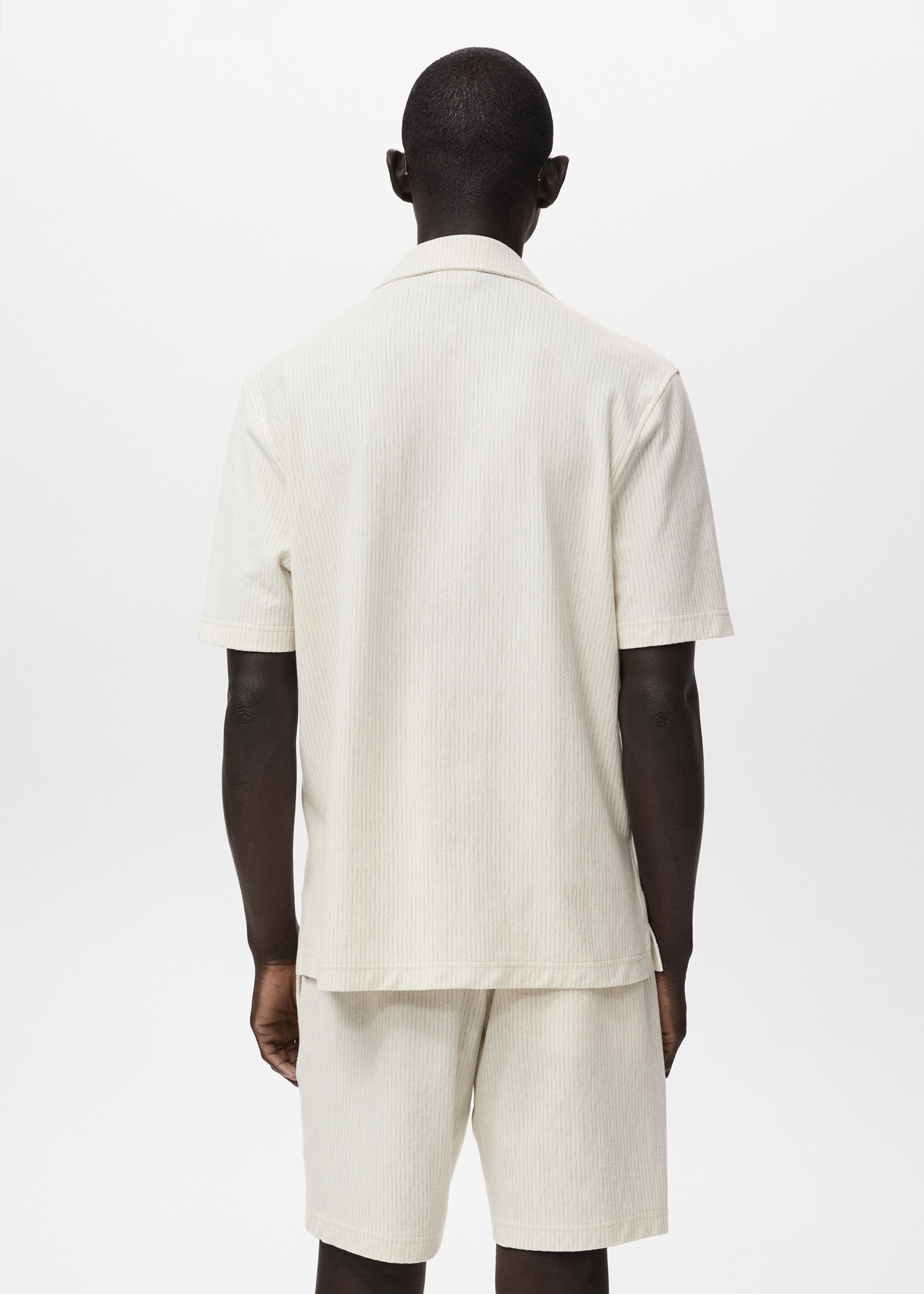 Gestreiftes Baumwollhemd - Rückseite des Artikels, Elfenbeinweiß. Ref: 87039219-00.