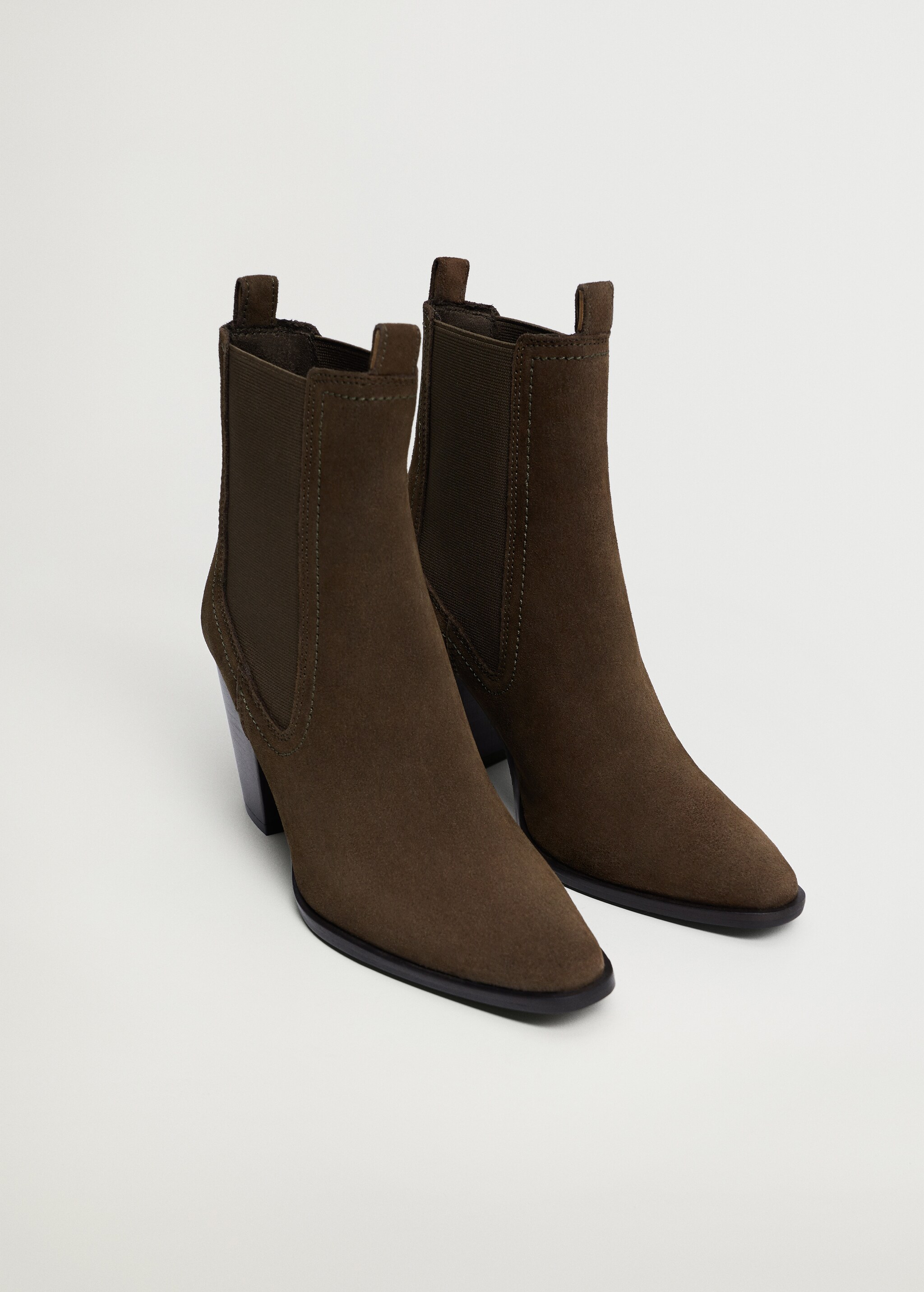 Heeled leather ankle boot - Medium plane