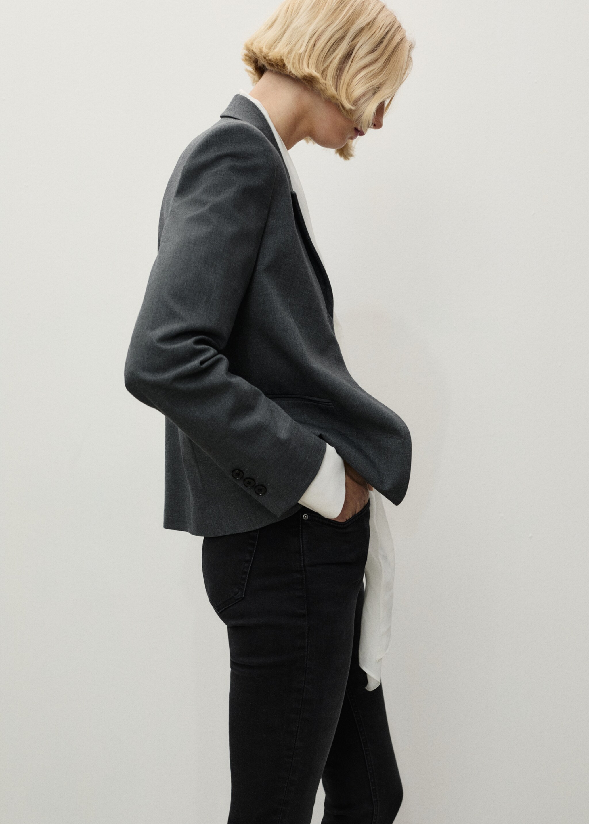 Jean skinny taille normale - Détail de l'article 1, Black denim. Ref: 87040240-00.