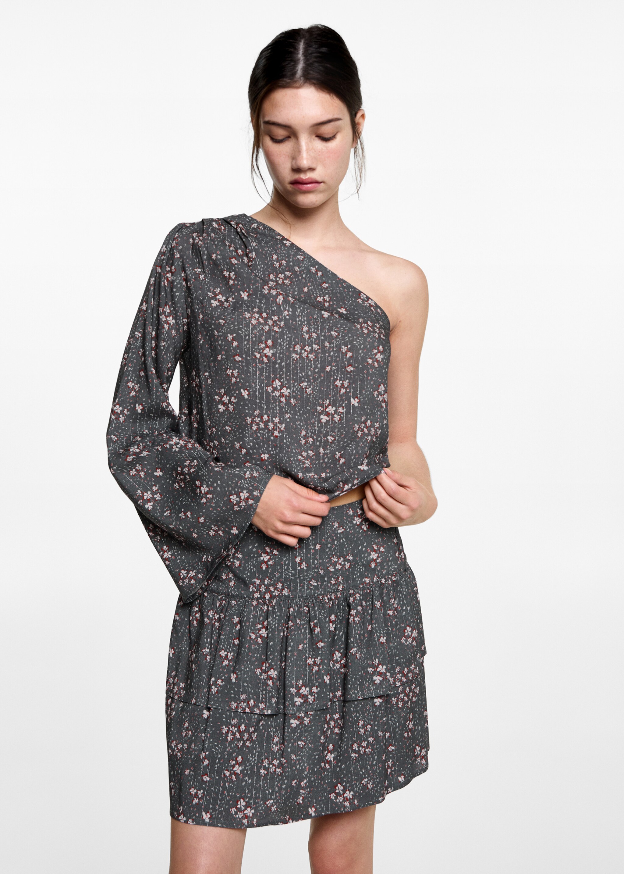 Blouse asymétrique imprimée - Plan moyen, Gris anthracite. Ref: 87040260-00.