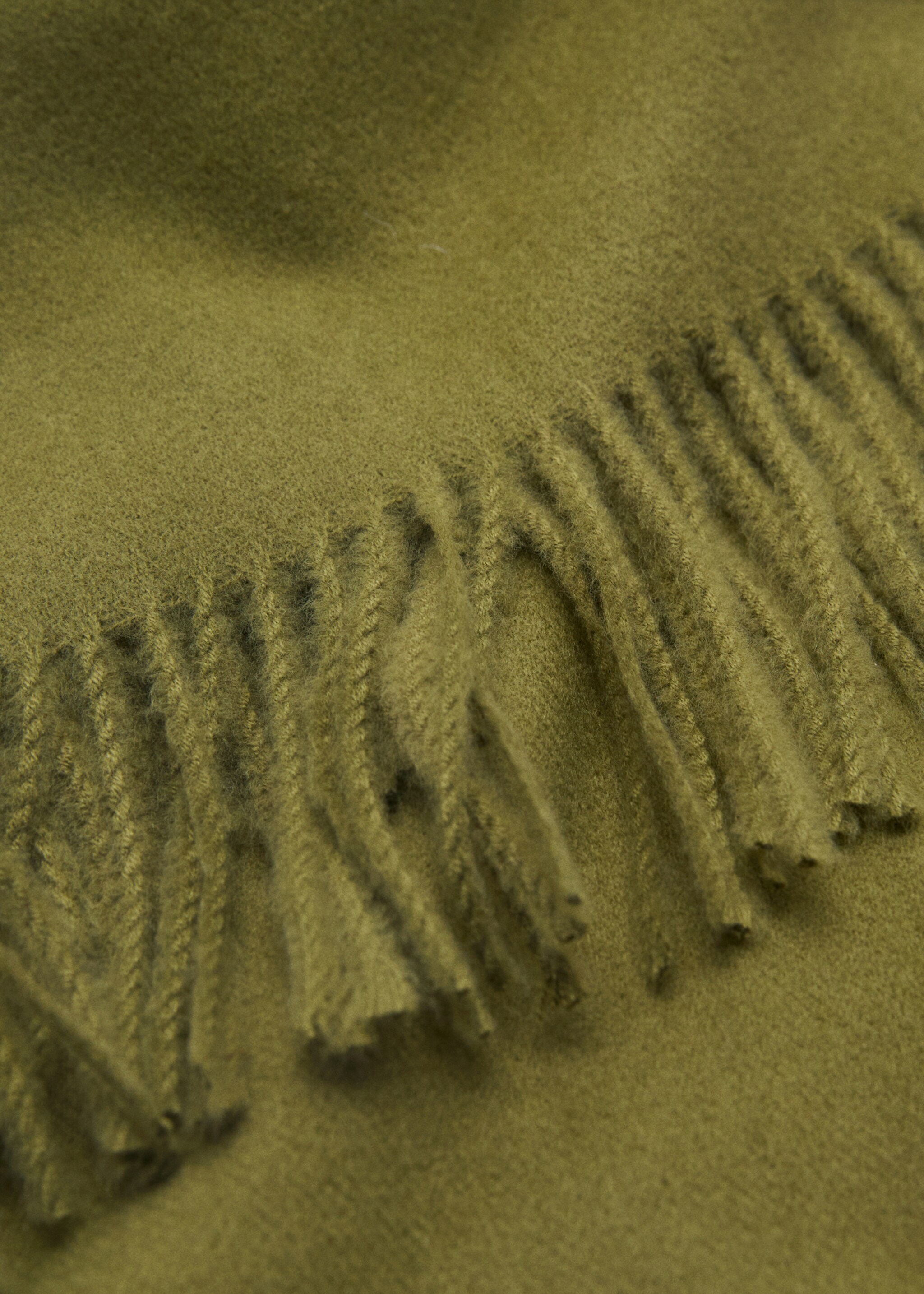 Fringed edge scarf - Medium plane, Khaki. Ref: 87040264-00.