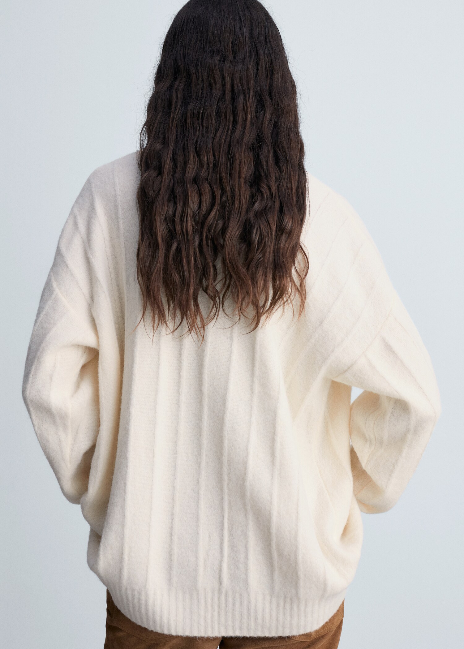 Buttoned long cardigan - Reverse of the article