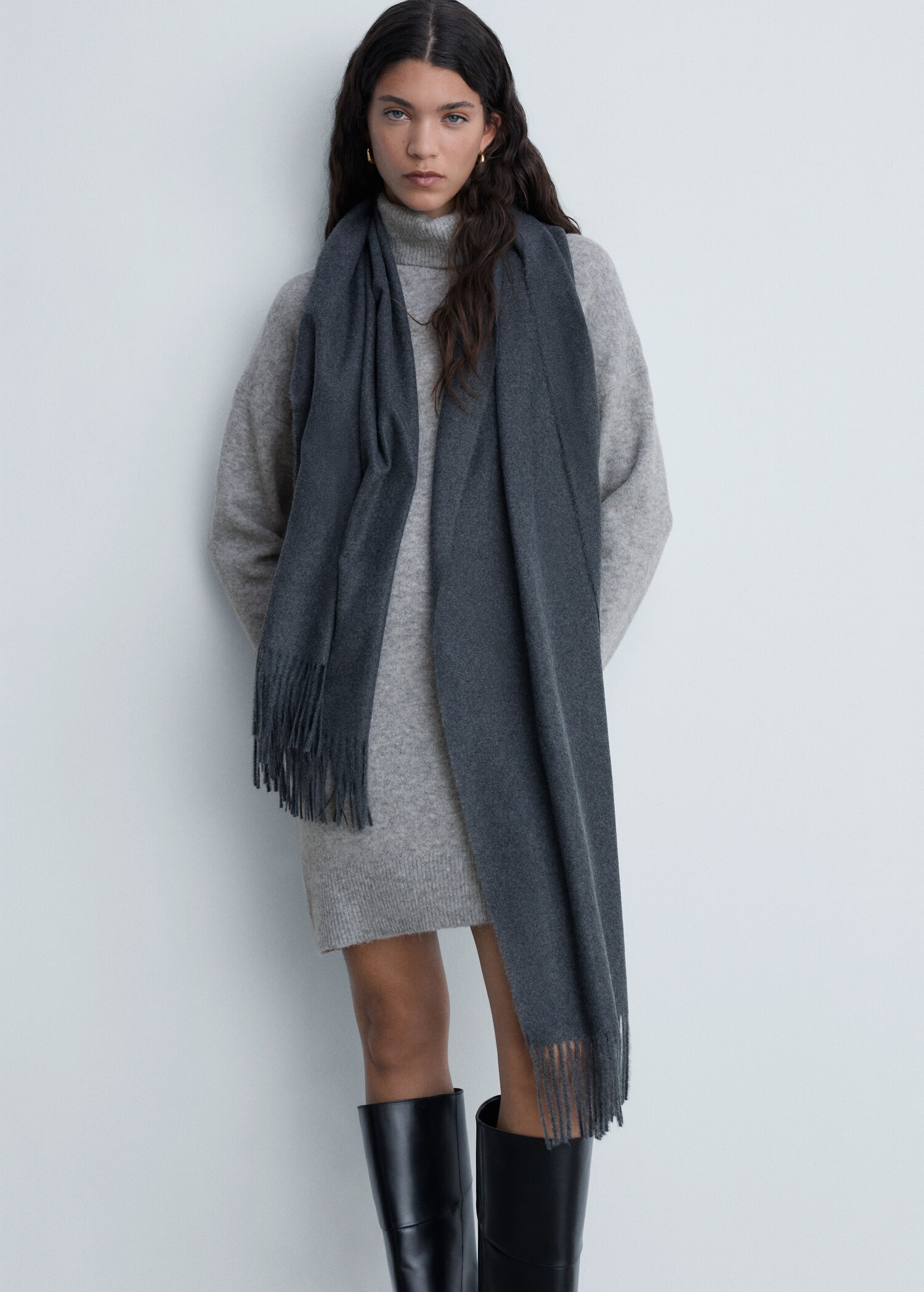 Knitted turtleneck dress - Details of the article 2