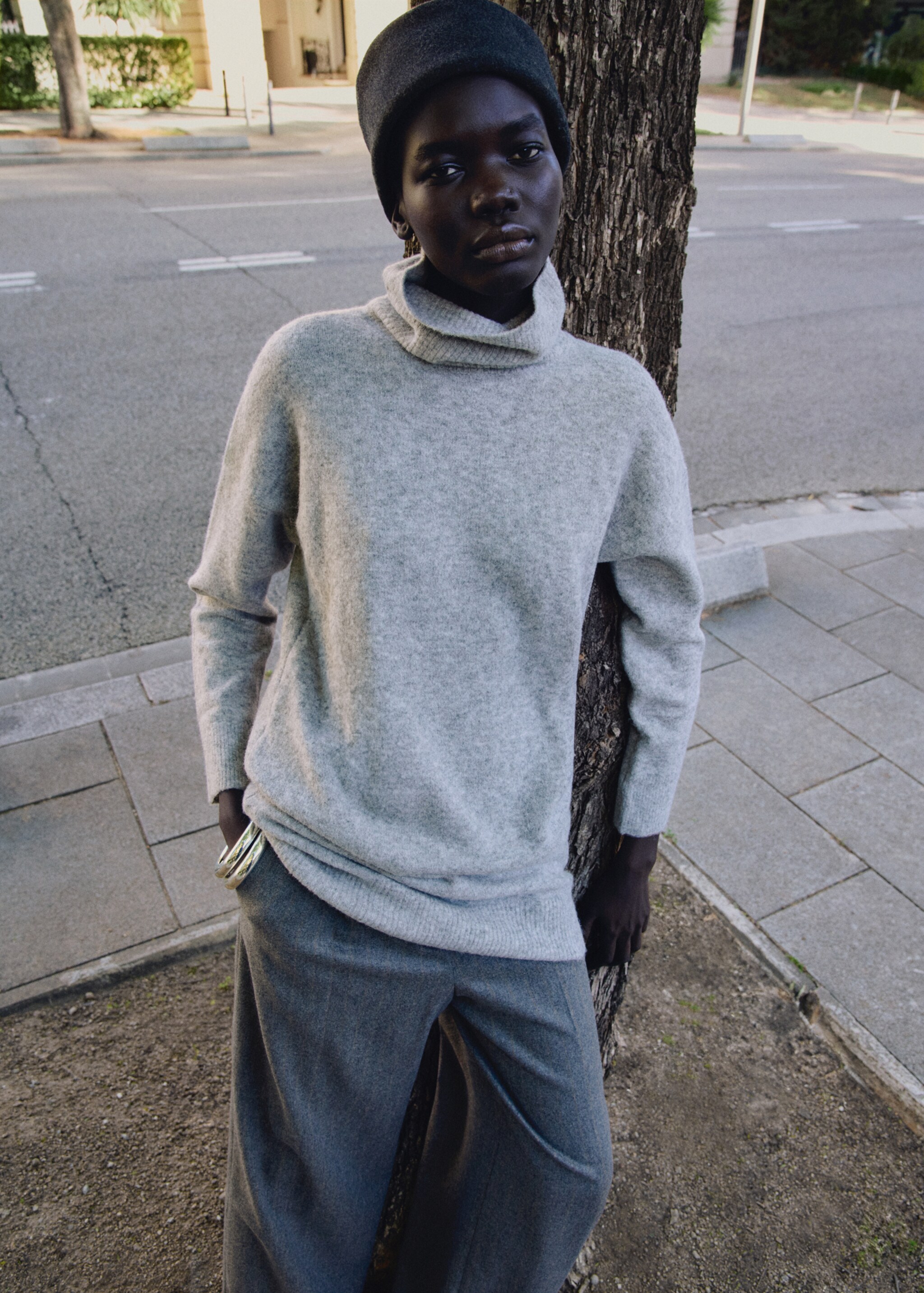 Knitted turtleneck dress - Details of the article 6, Medium Heather Grey. Ref: 87040284-00.