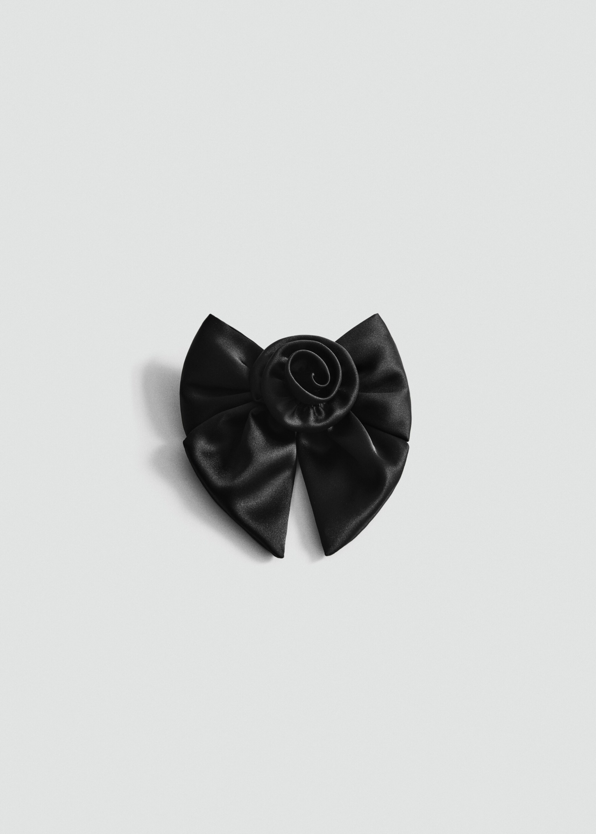 Flower detail bow barrette - Article without model, Black. Ref: 87040303-00.