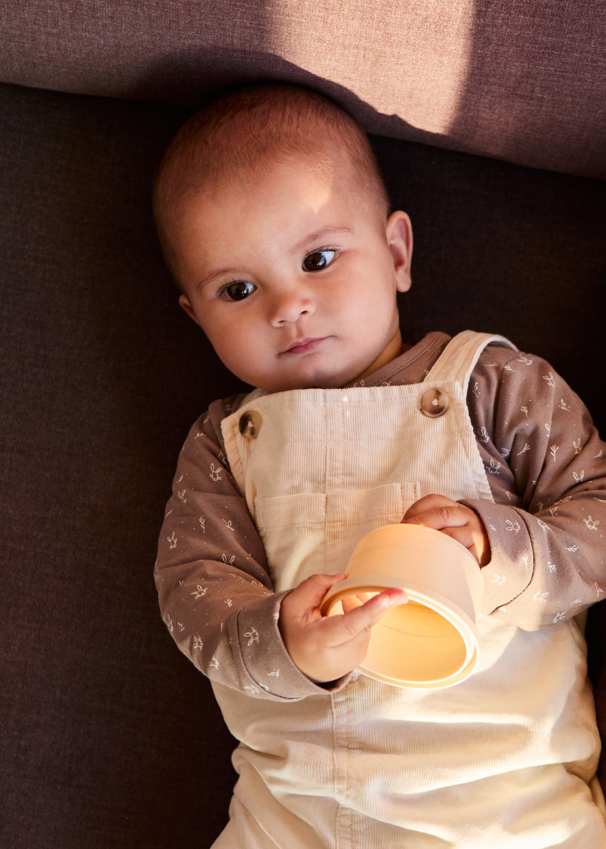 Cord-Latzhose mit Tasche - Detail des Artikels 5, Ecru. Ref: 87040340-00.